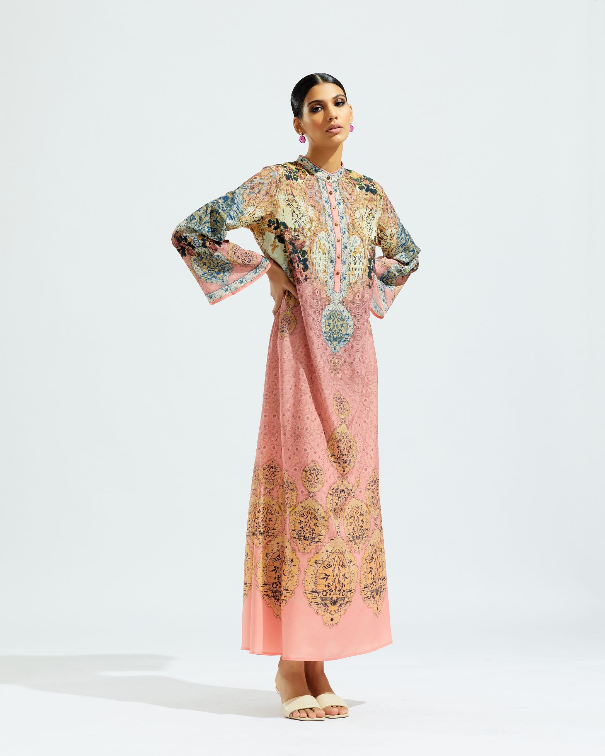 Roman Holiday : Oma - Warm Rose