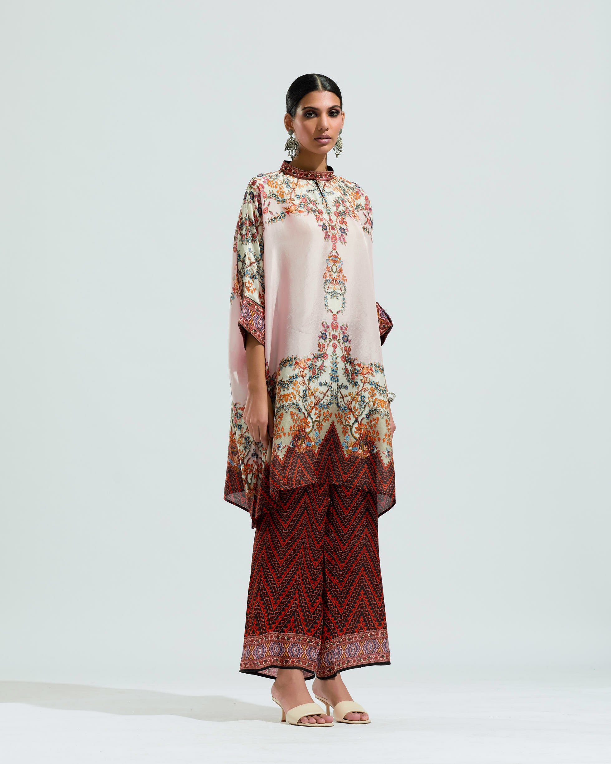 Casablanca : Chanel 36"- Ivory/Blush