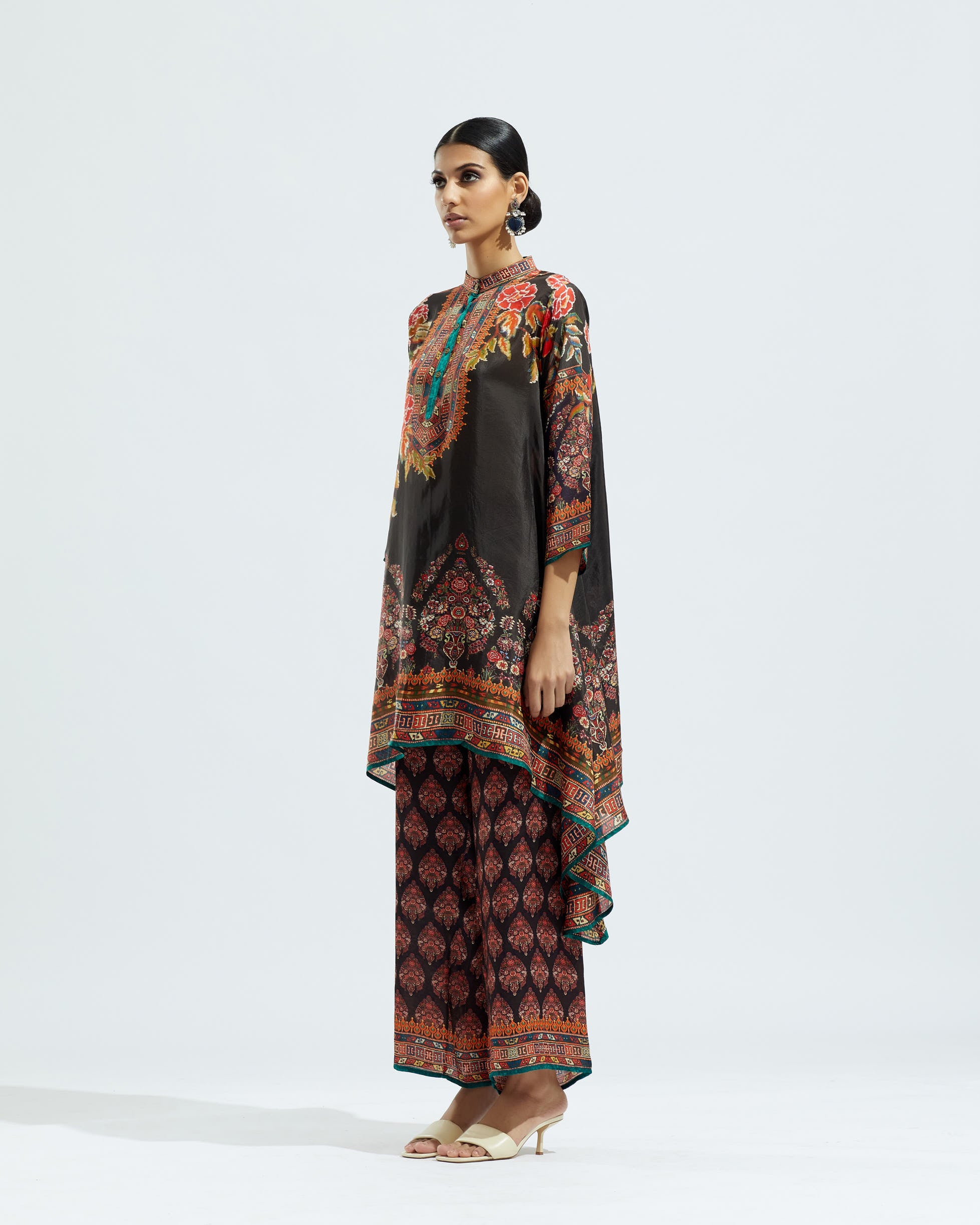 Casablanca : Navya - Black