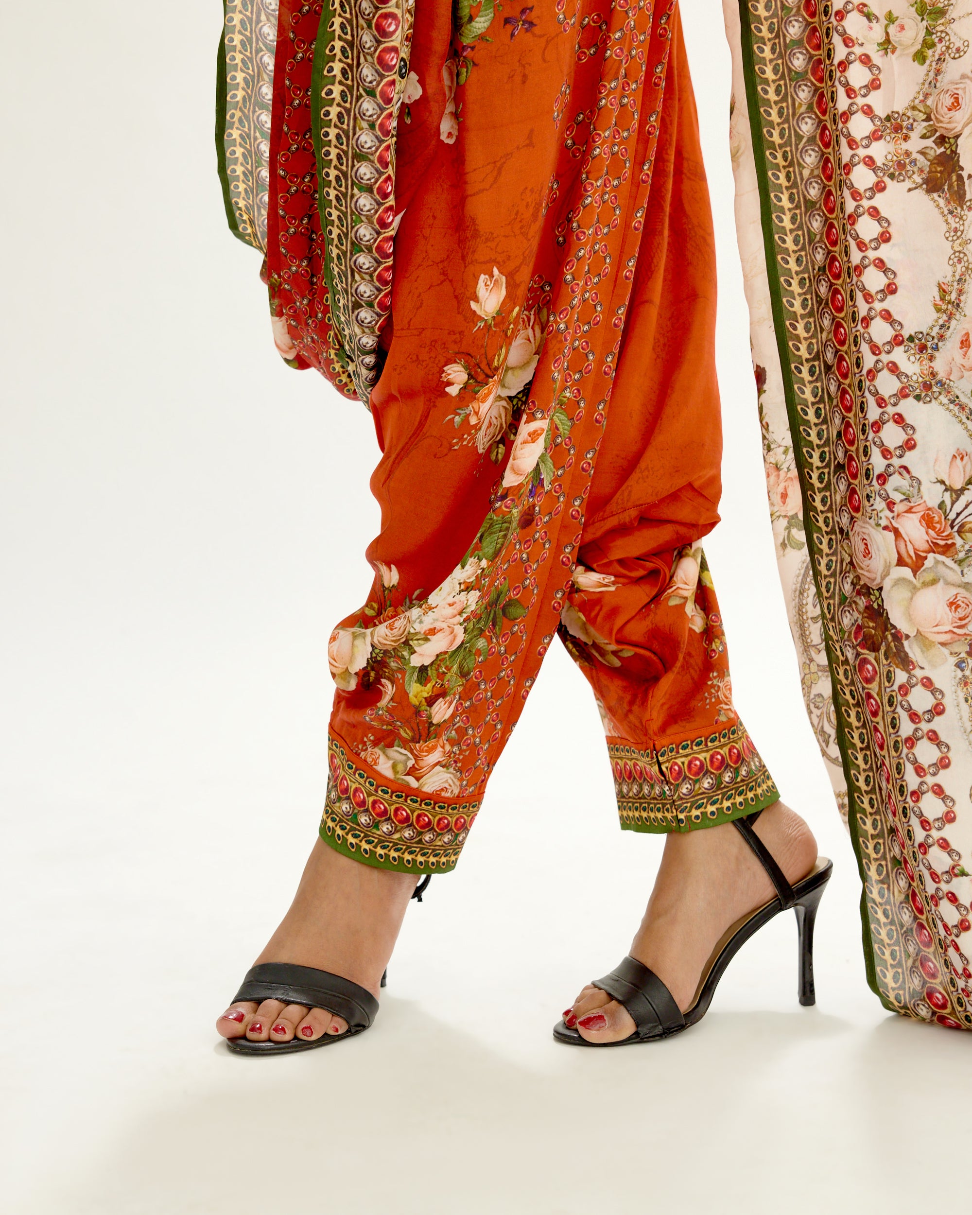 Pakeezah : Tamara - Red