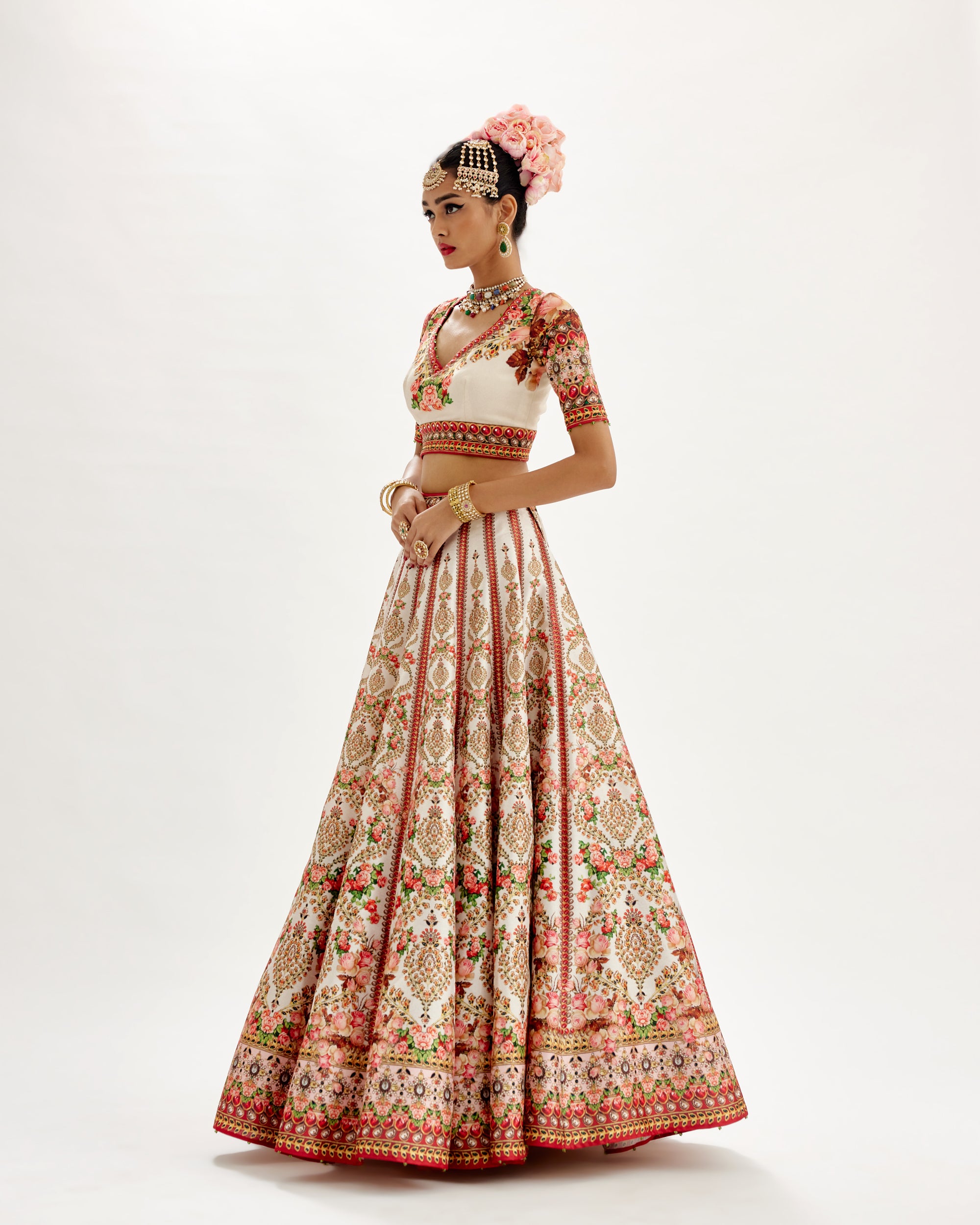 Pakeezah : Leela - Ivory
