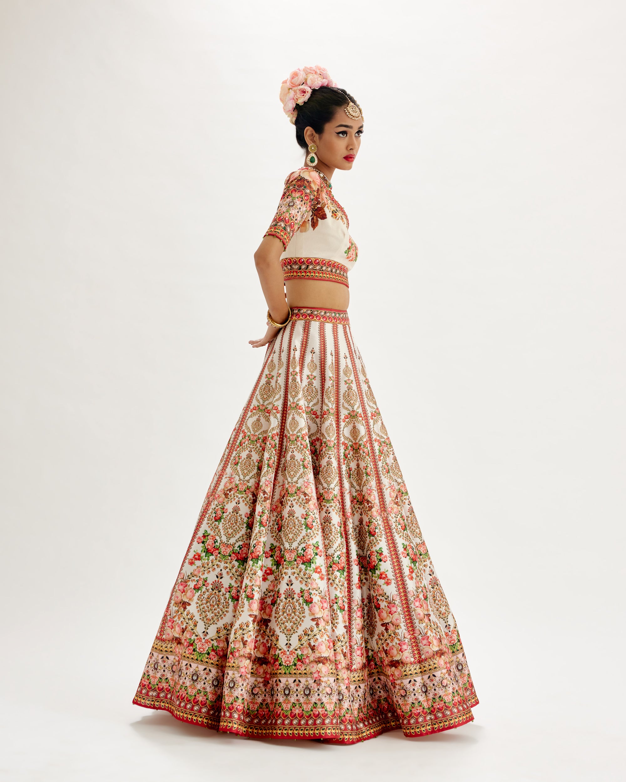 Pakeezah : Leela - Ivory