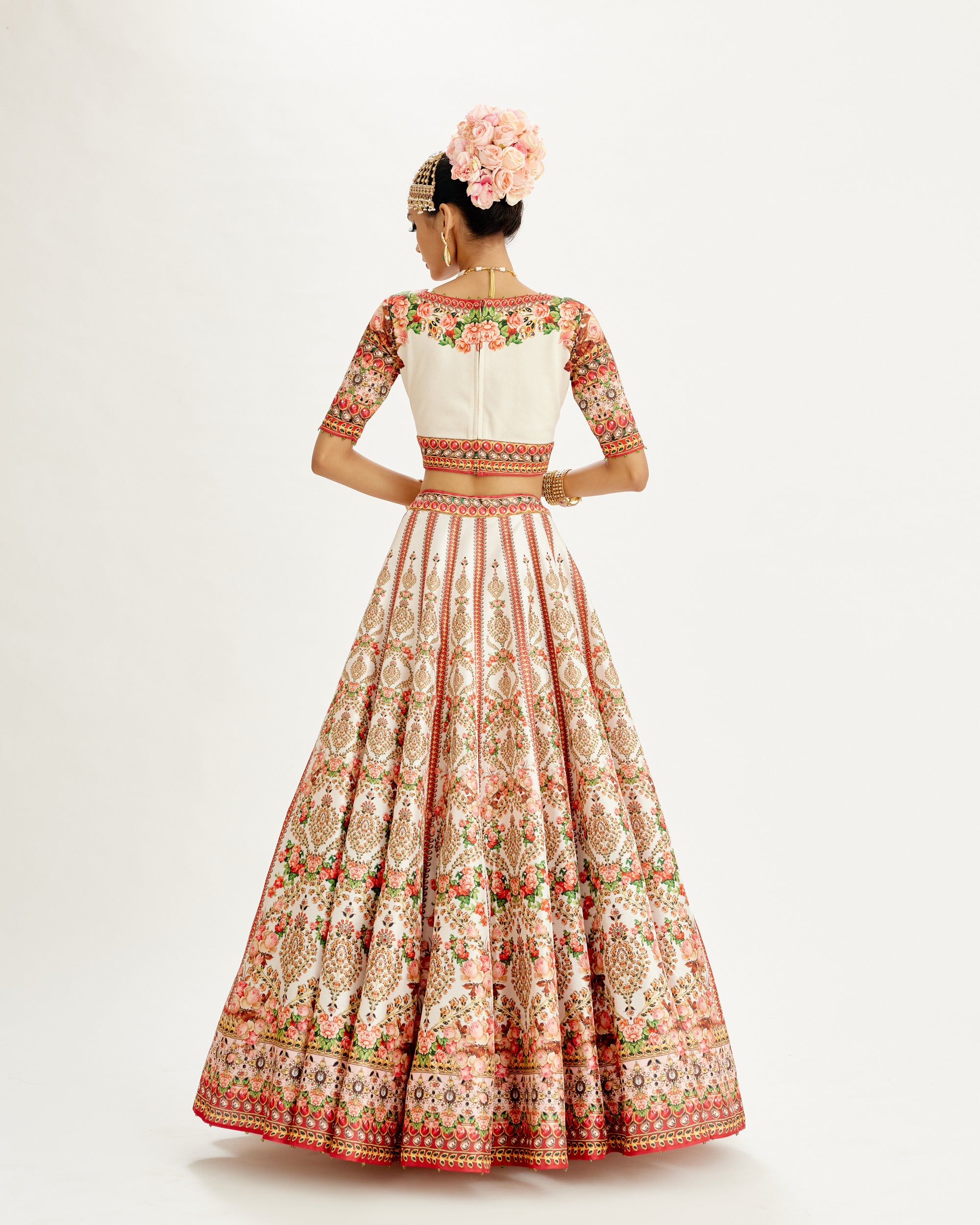 Pakeezah : Leela - Ivory