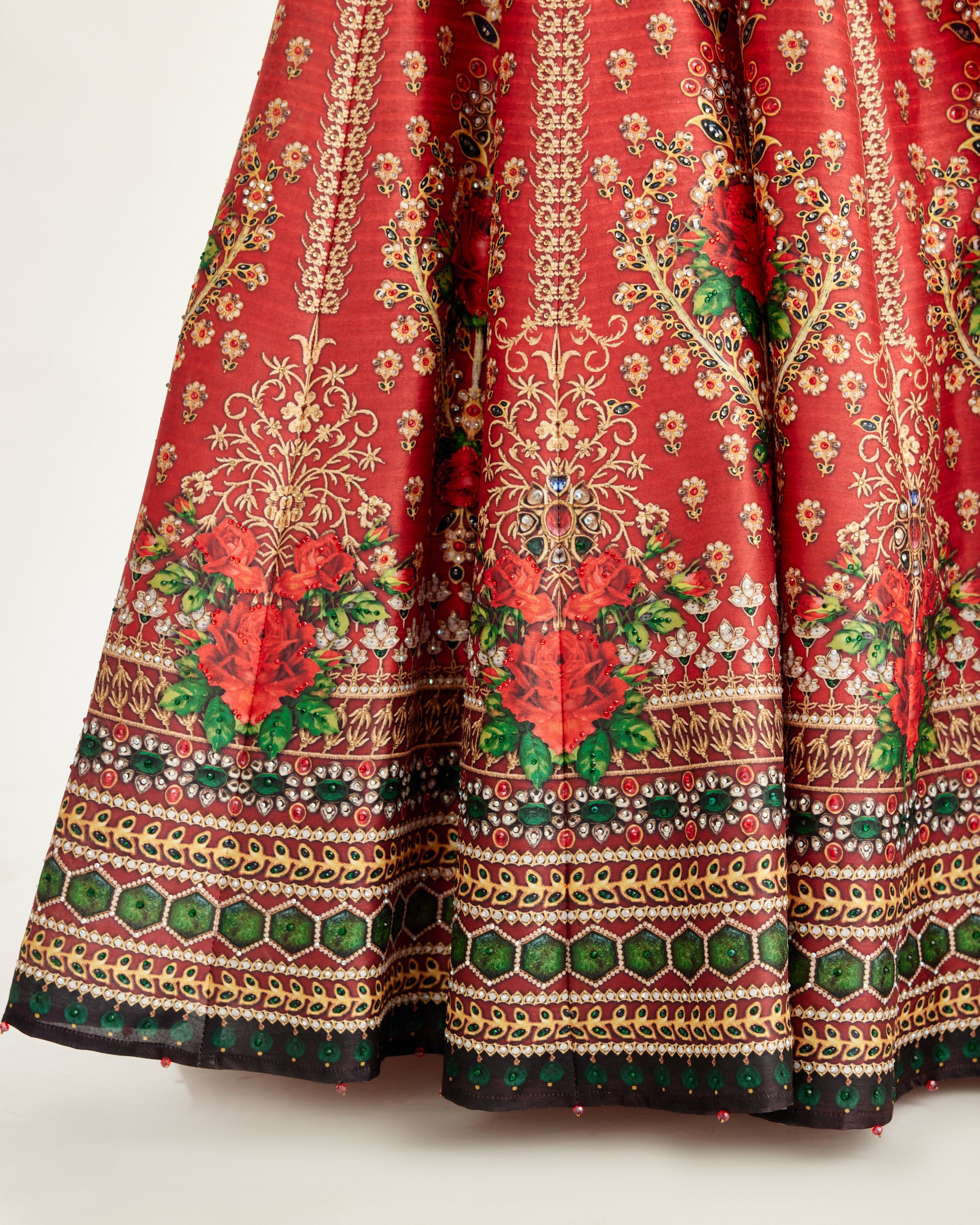 Pakeezah : Leela - Red