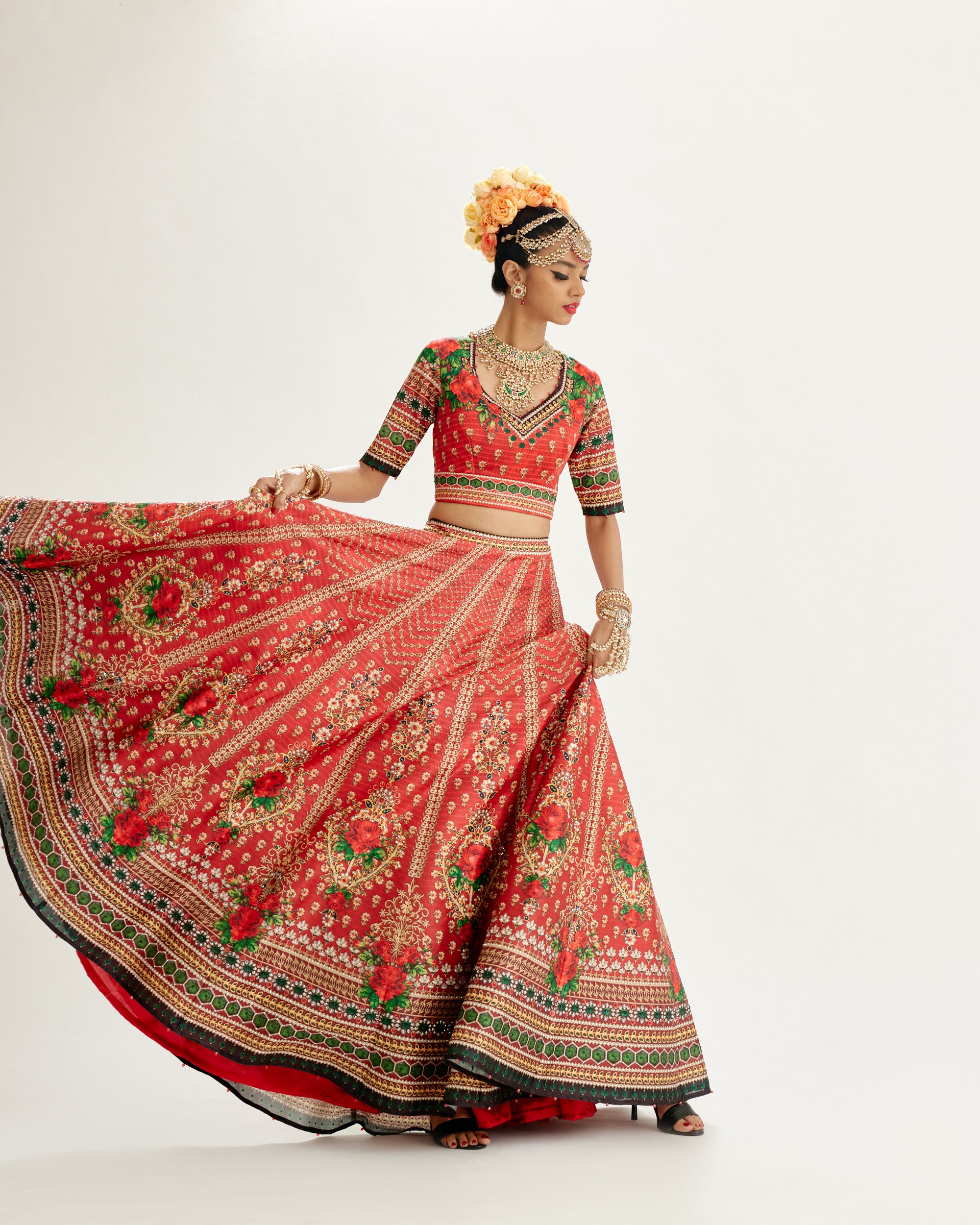 Pakeezah : Leela - Red