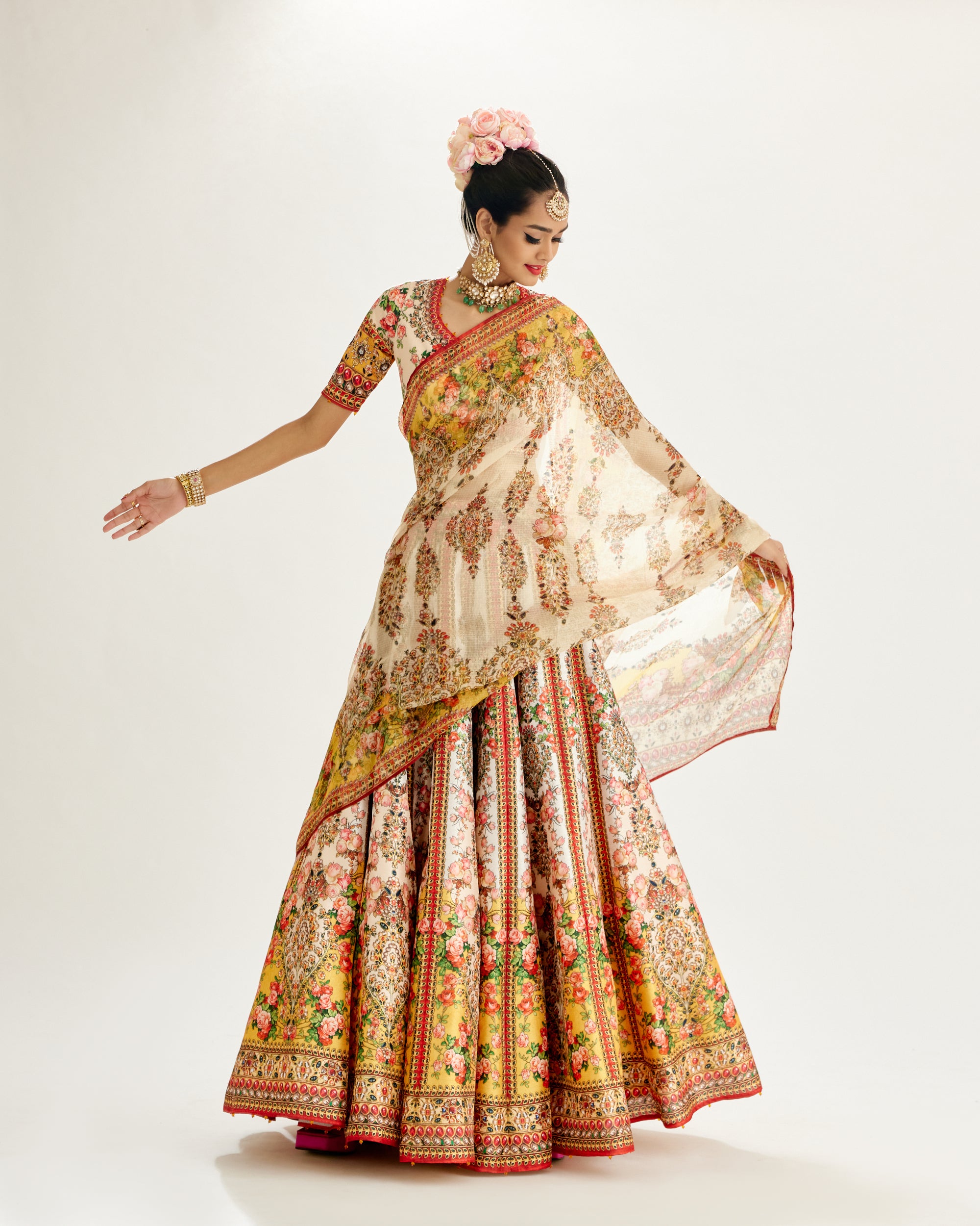 Pakeezah : Leela - Ivory/Mustard