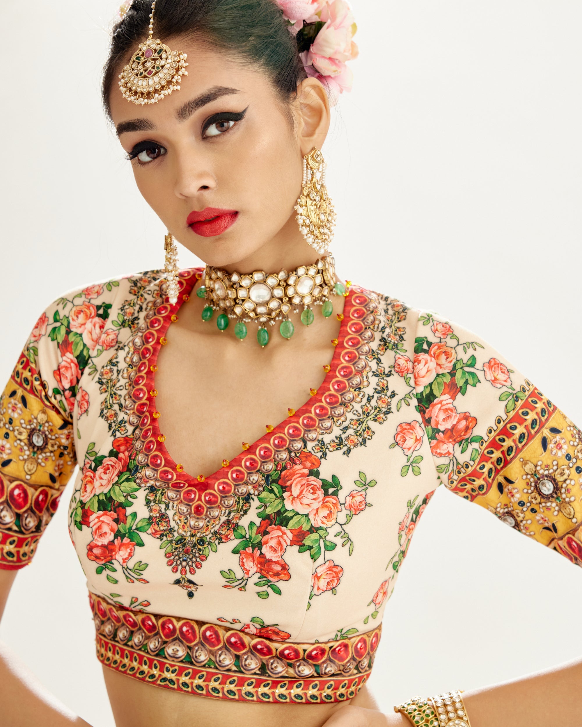 Pakeezah : Leela - Ivory/Mustard
