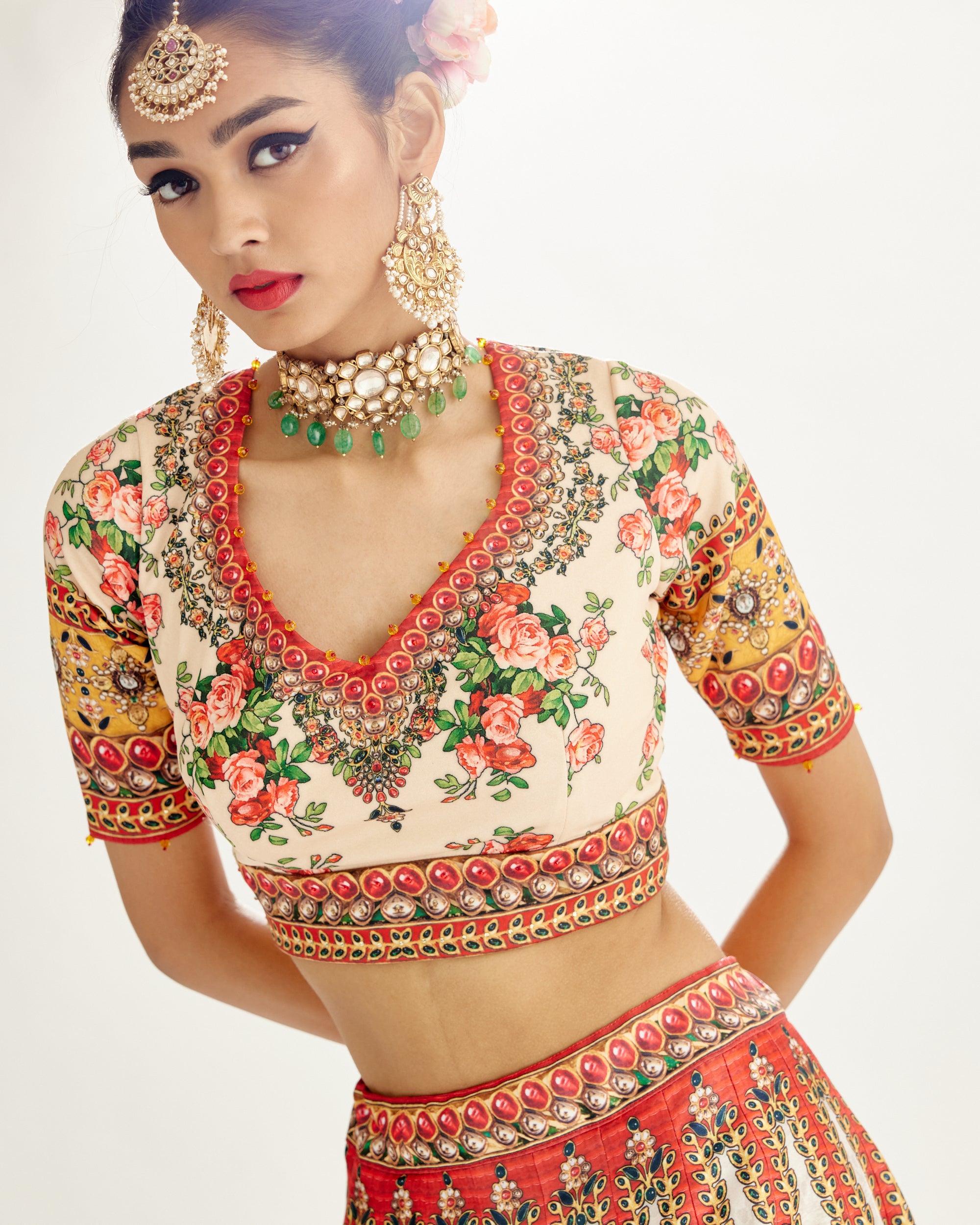 Pakeezah : Leela - Ivory/Mustard