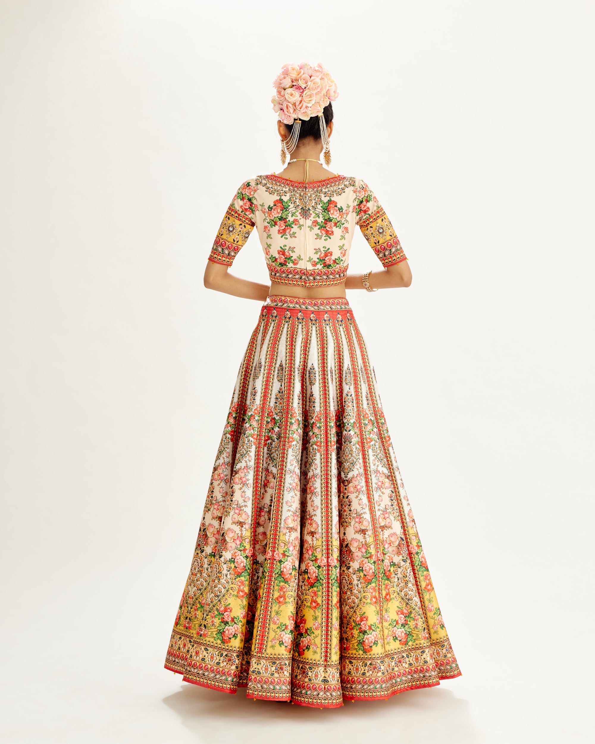 Pakeezah : Leela - Ivory/Mustard