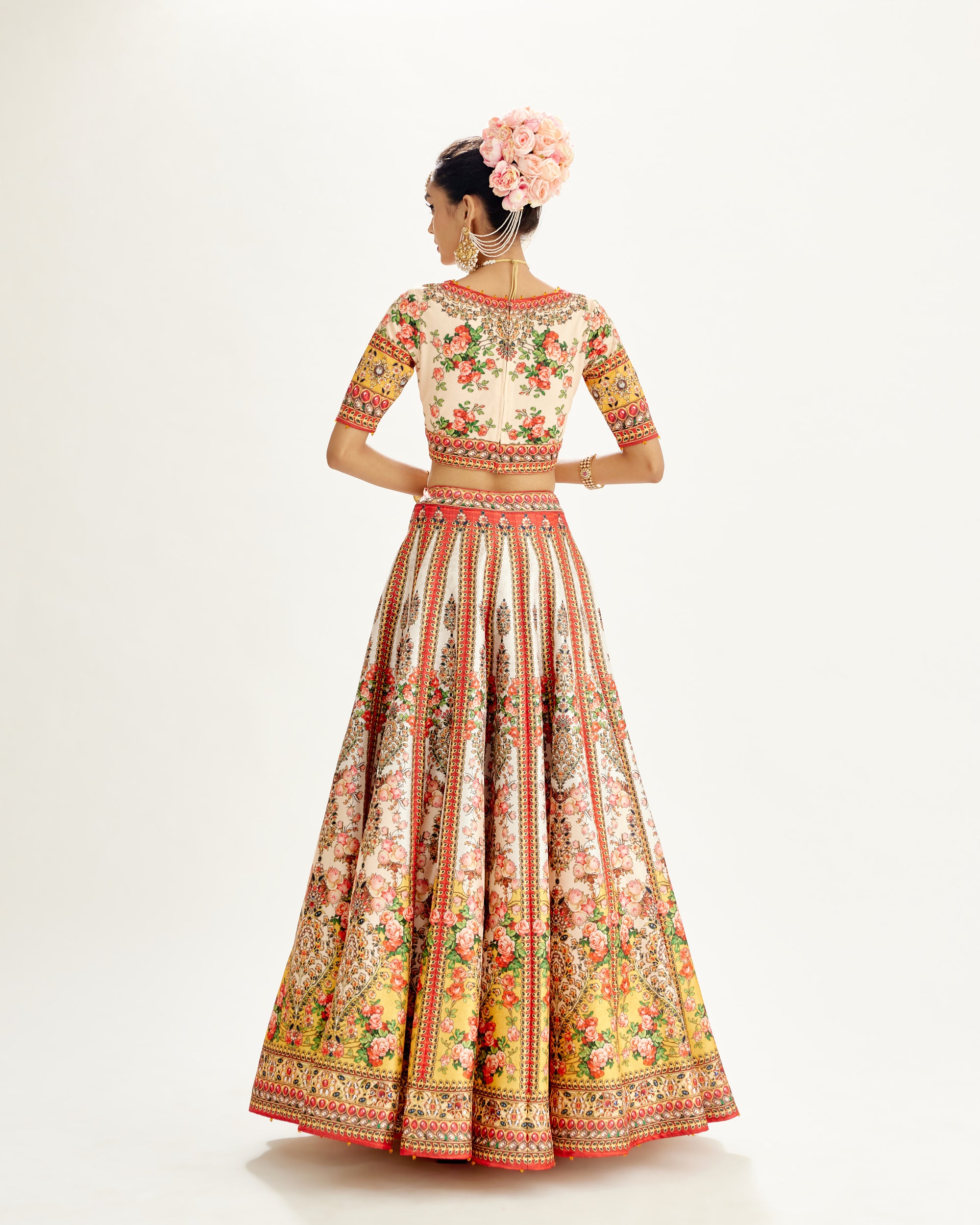 Pakeezah : Leela - Ivory/Mustard