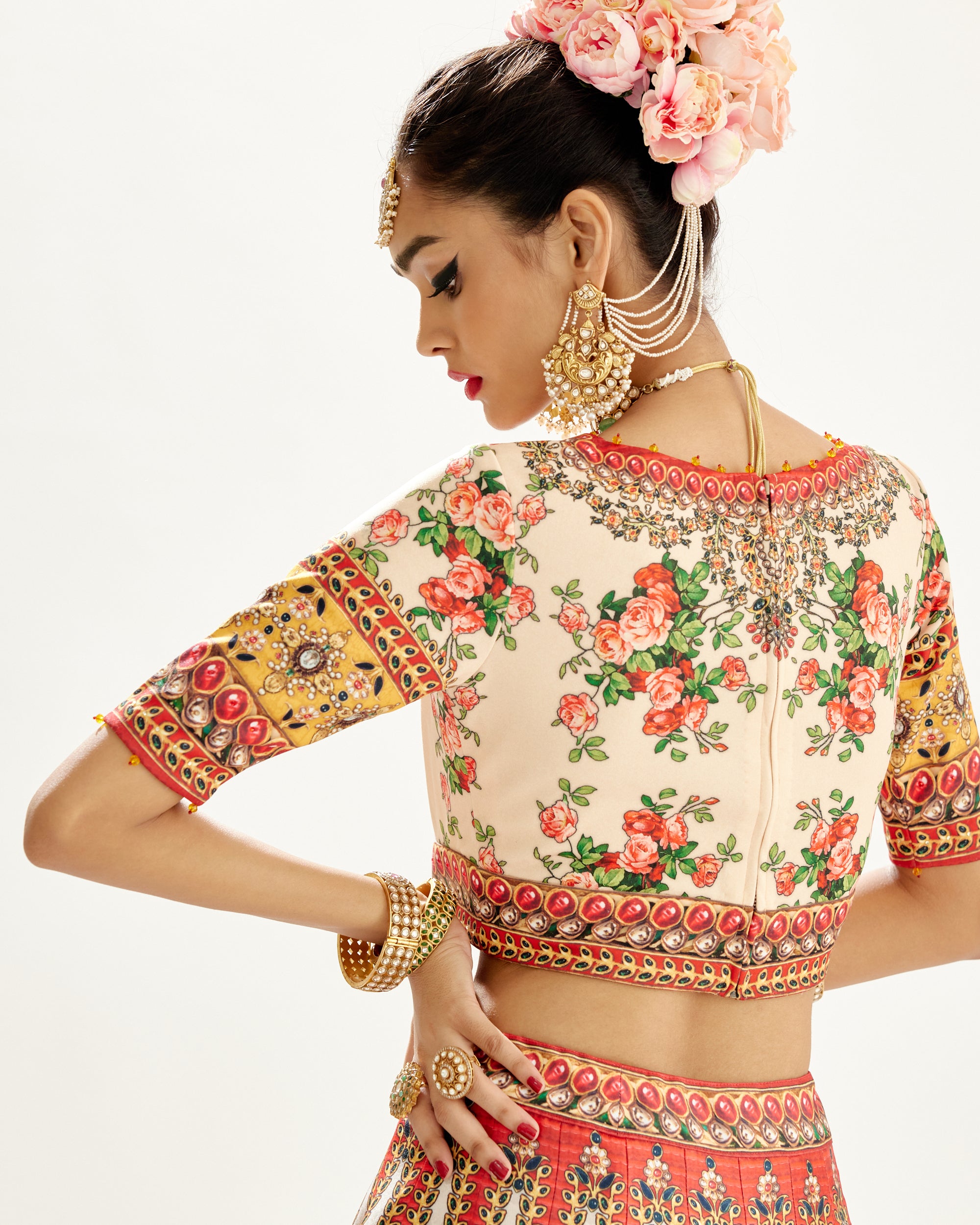 Pakeezah : Leela - Ivory/Mustard