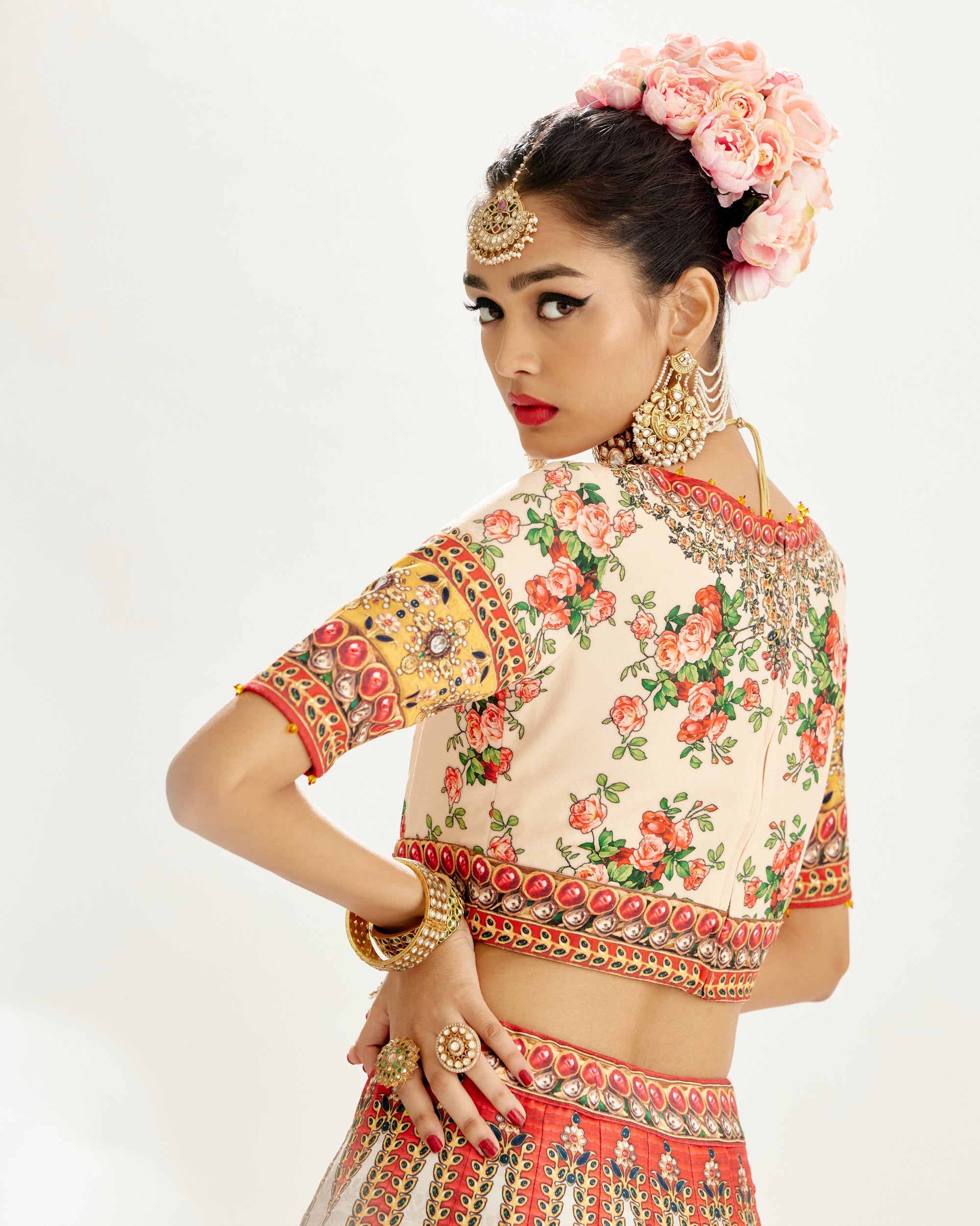 Pakeezah : Leela - Ivory/Mustard