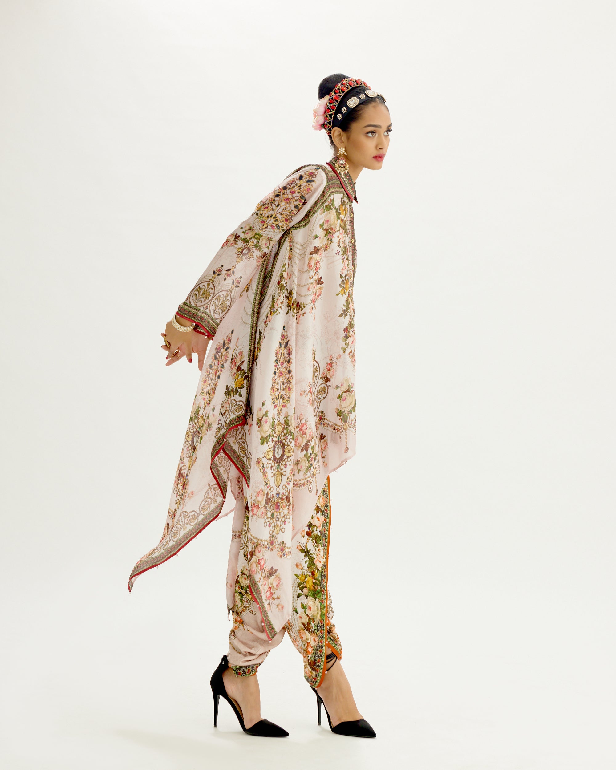 Pakeezah : Shibani - Lilac
