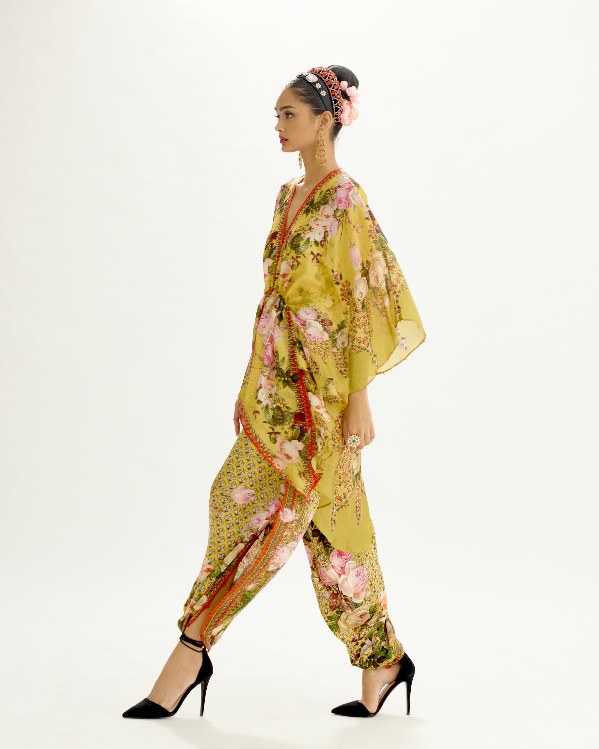 Pakeezah : Inayat - Mustard