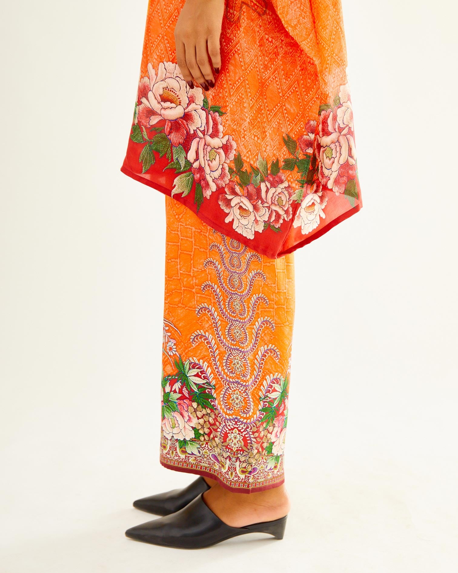 Sayuri : Chanel 36" - Orange