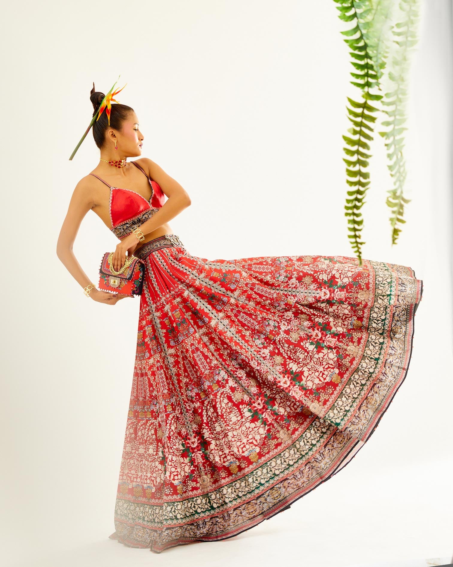 Sayuri : Leela - Red