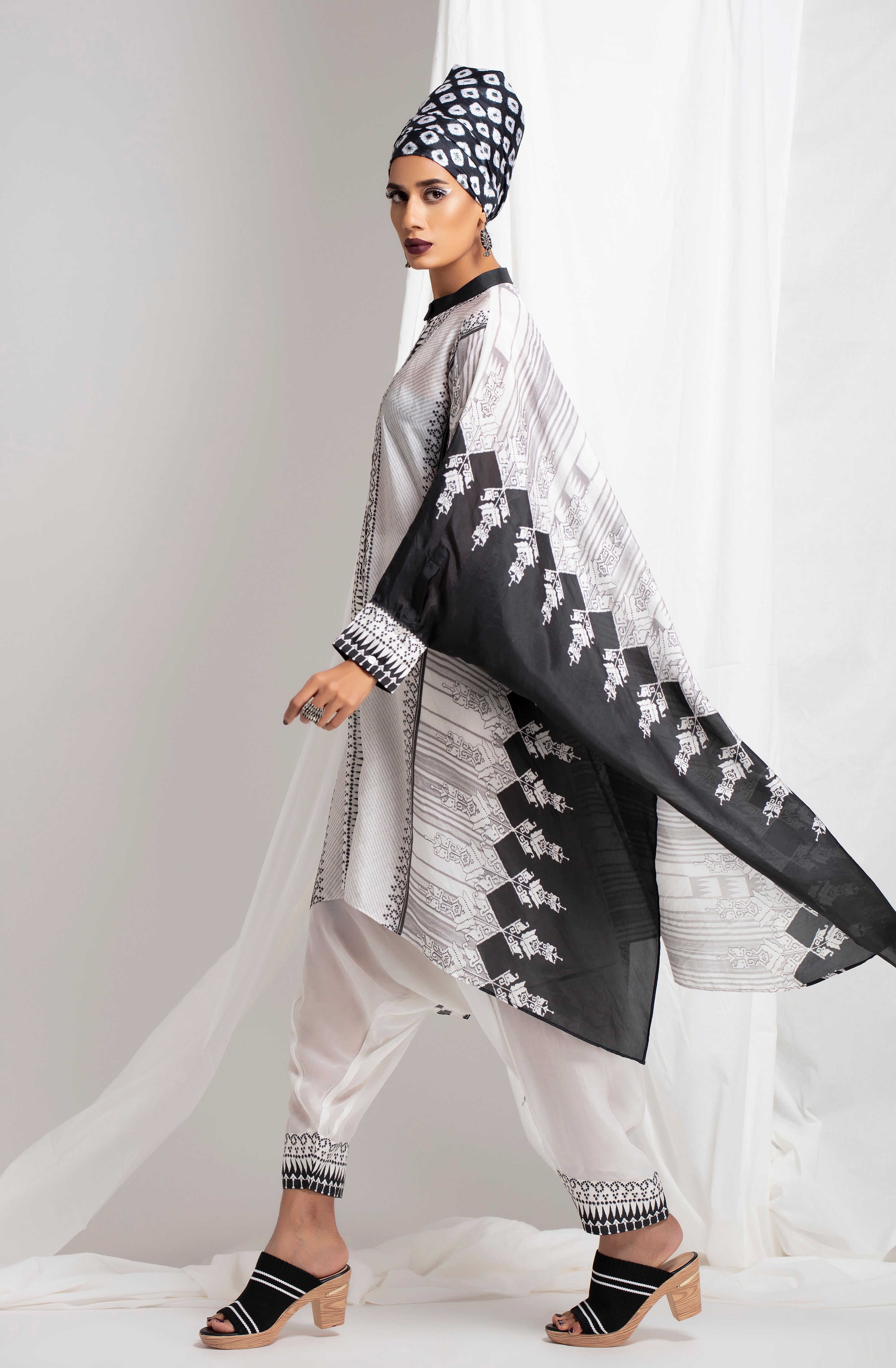 Kilim : Kavita