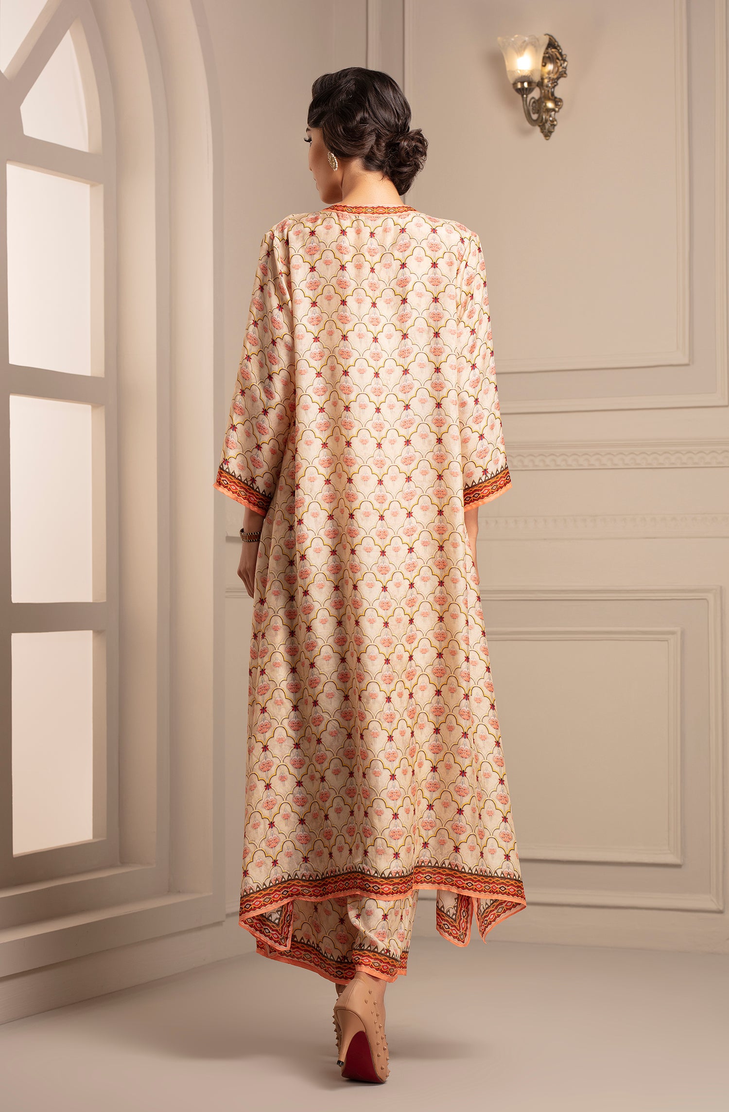 Jodha : Zeynep Permaz Cream