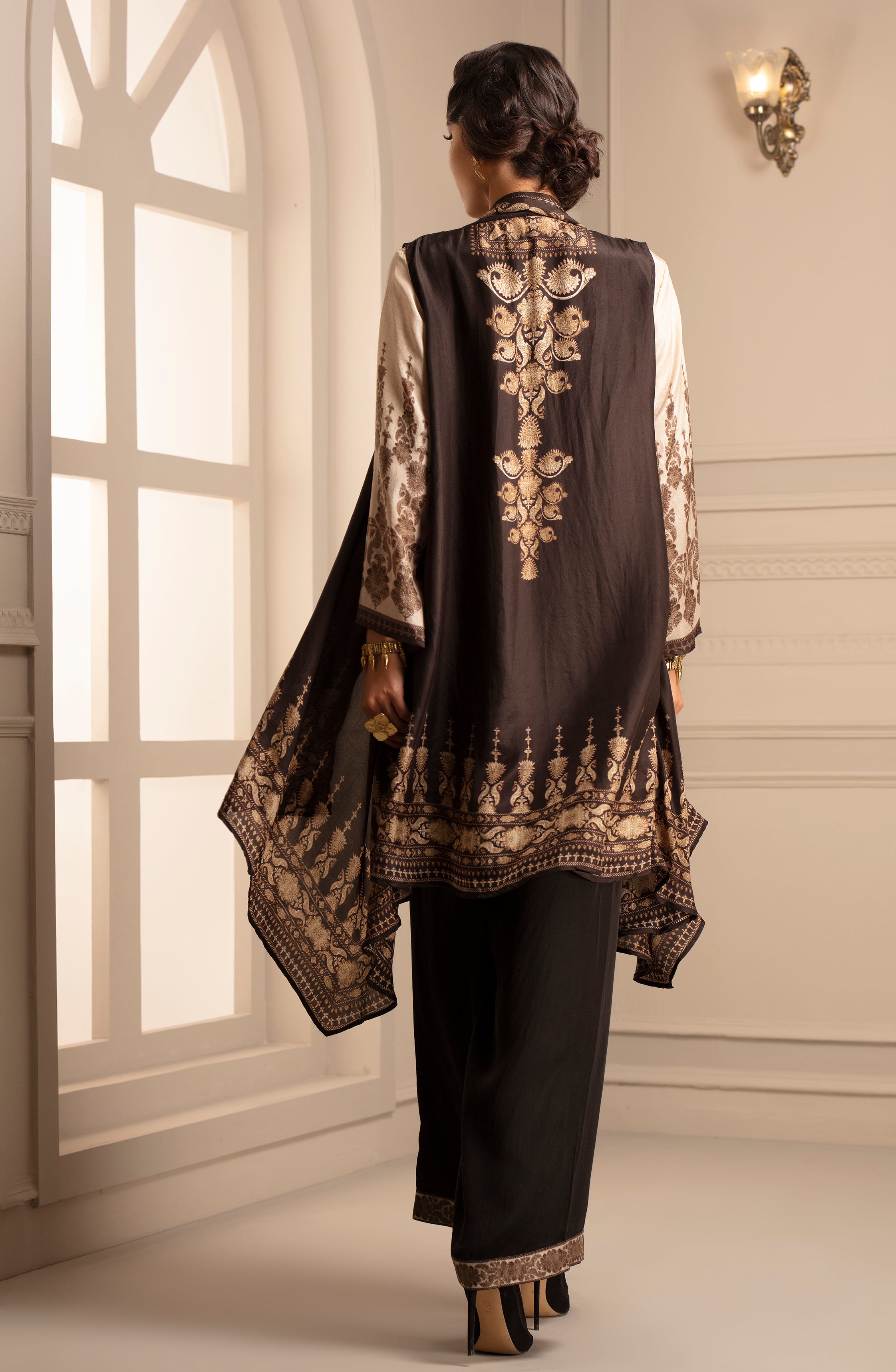 Banaras : Havya (Black)