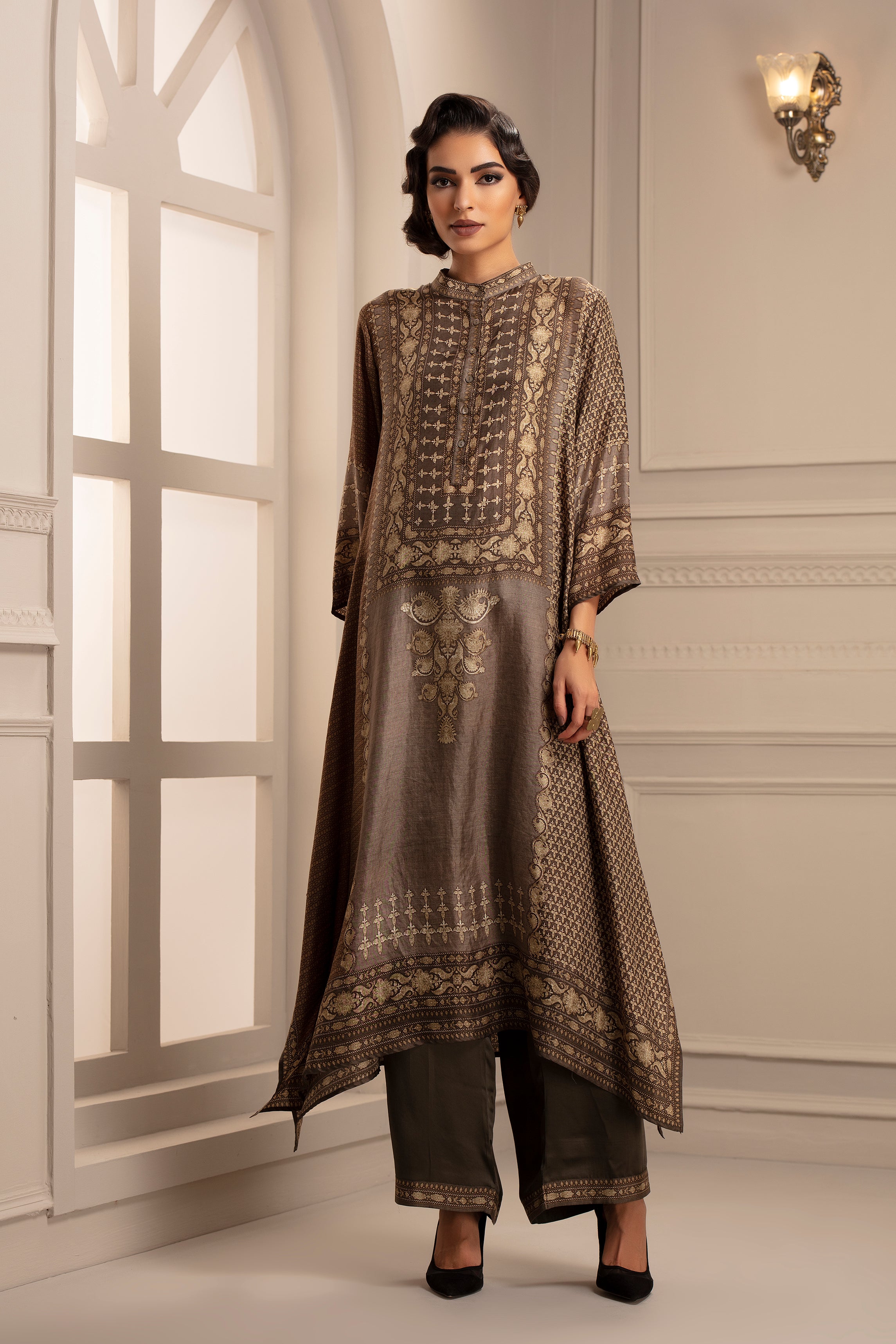 Banaras : Zeynep (pewter)