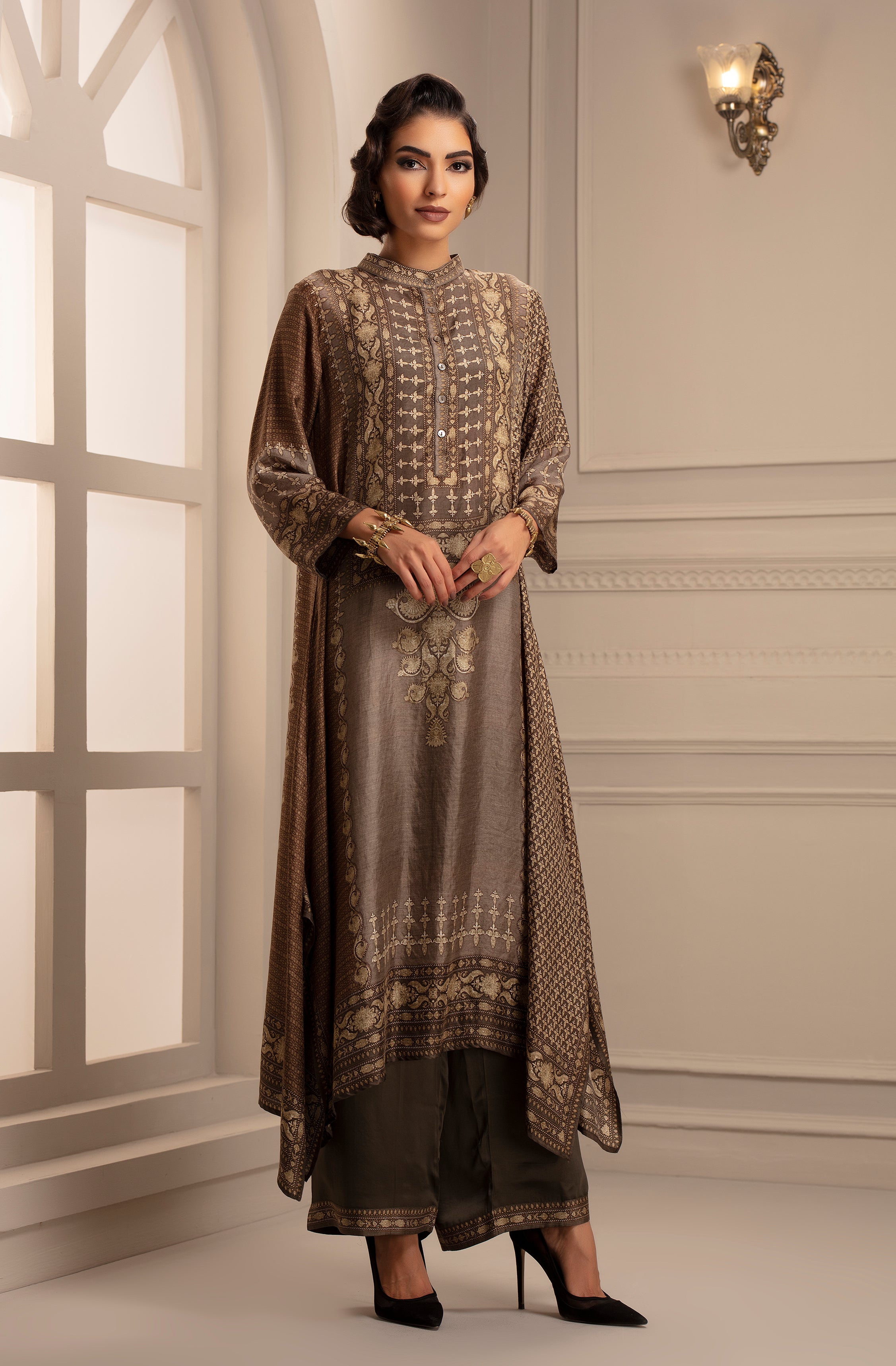 Banaras : Zeynep (pewter)