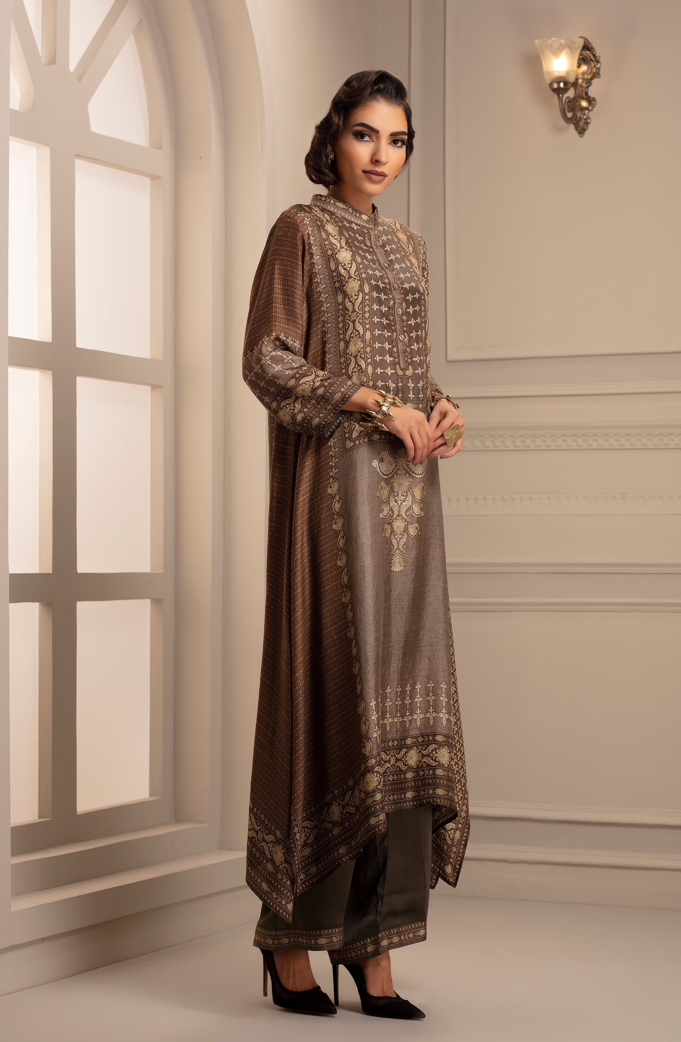 Banaras : Zeynep (pewter)