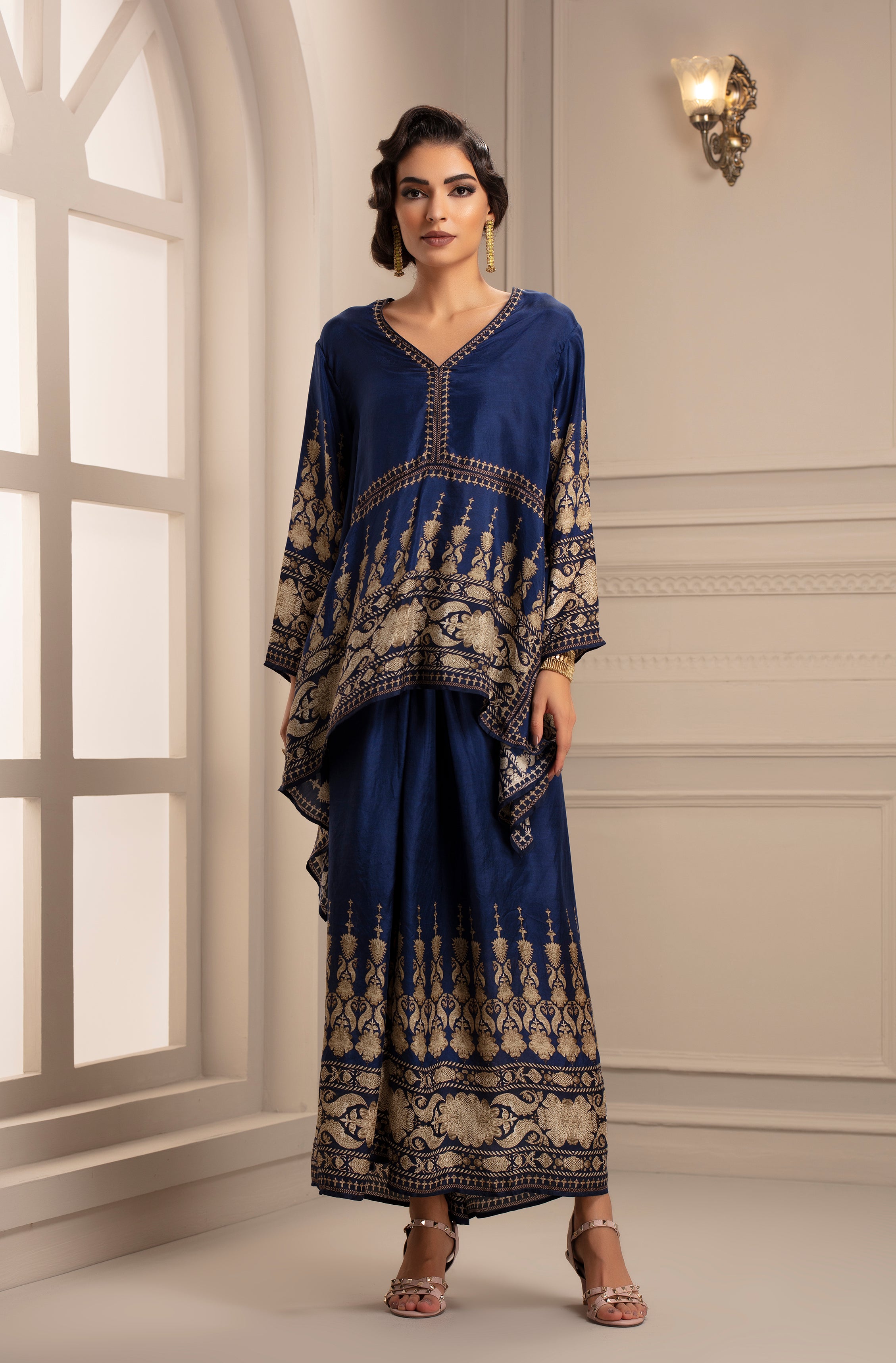 Banaras : Hinal (Navy)