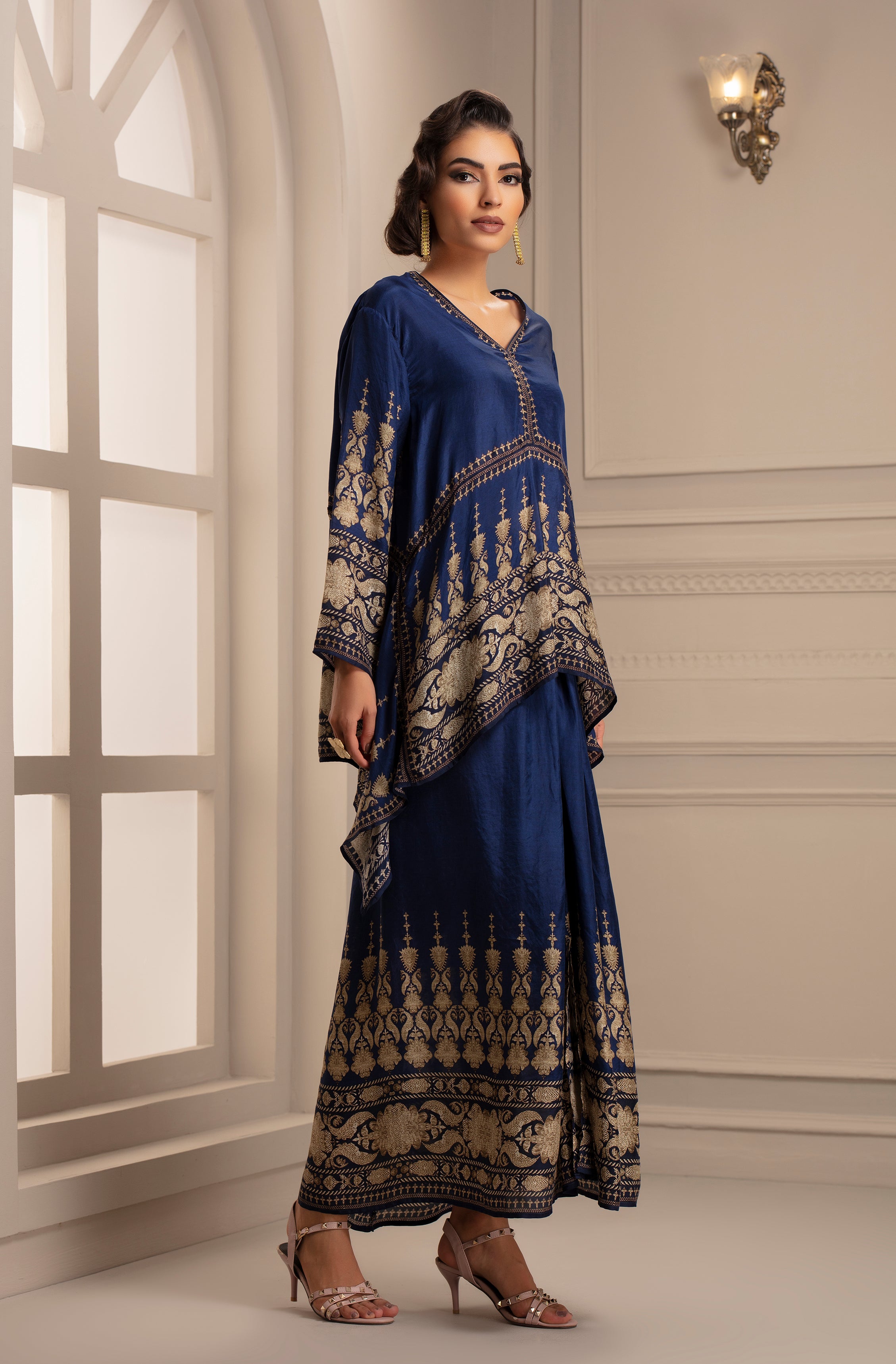 Banaras : Hinal (Navy)