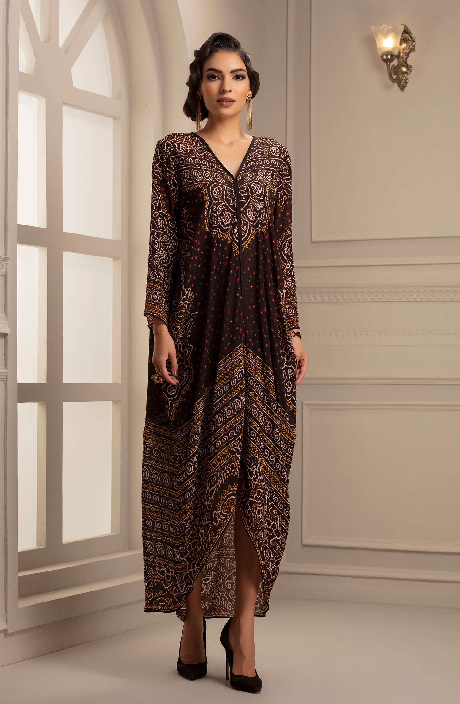 Bandhej : Eila Black