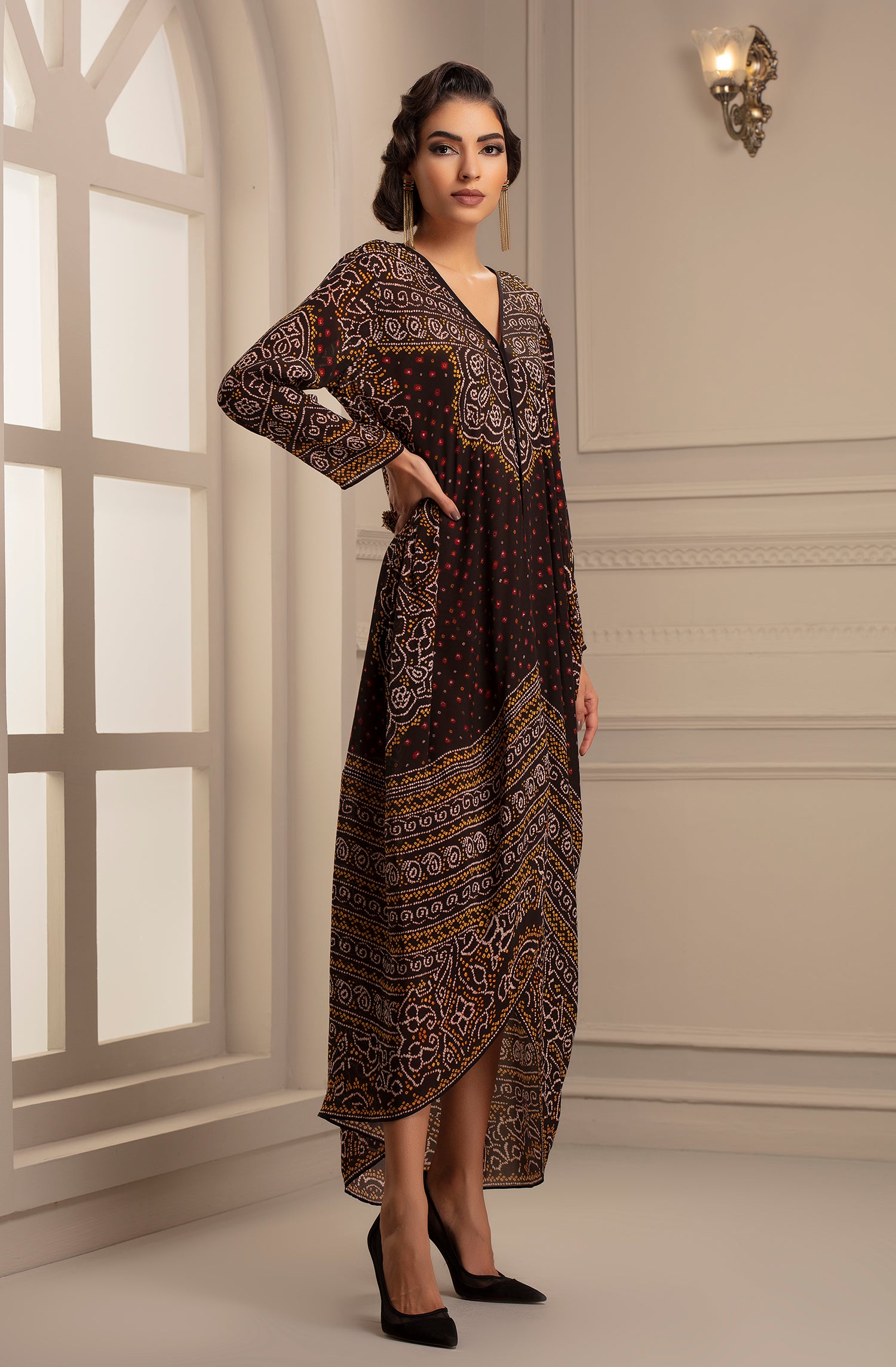 Bandhej : Eila Black