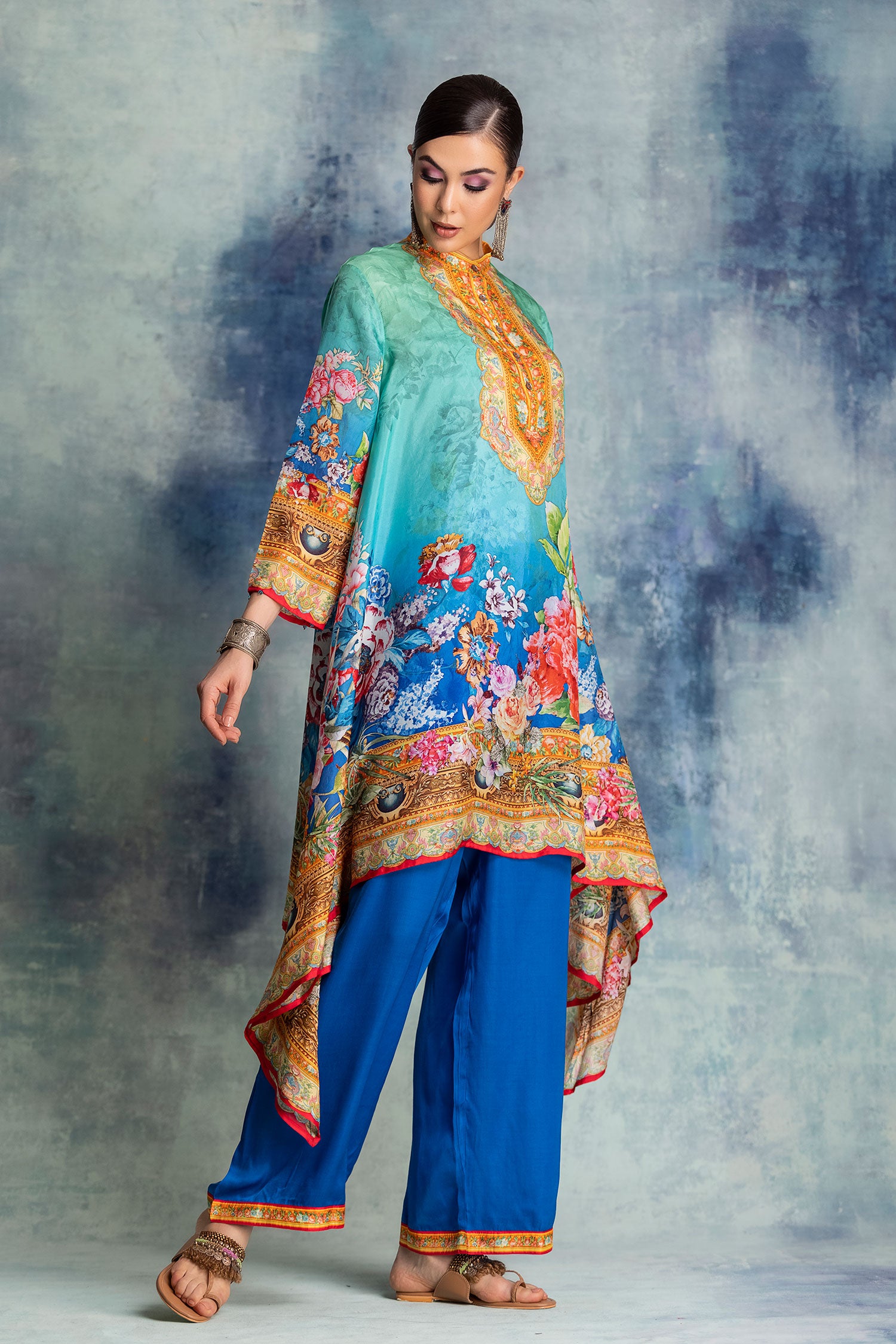 Roses : Navya - Blue
