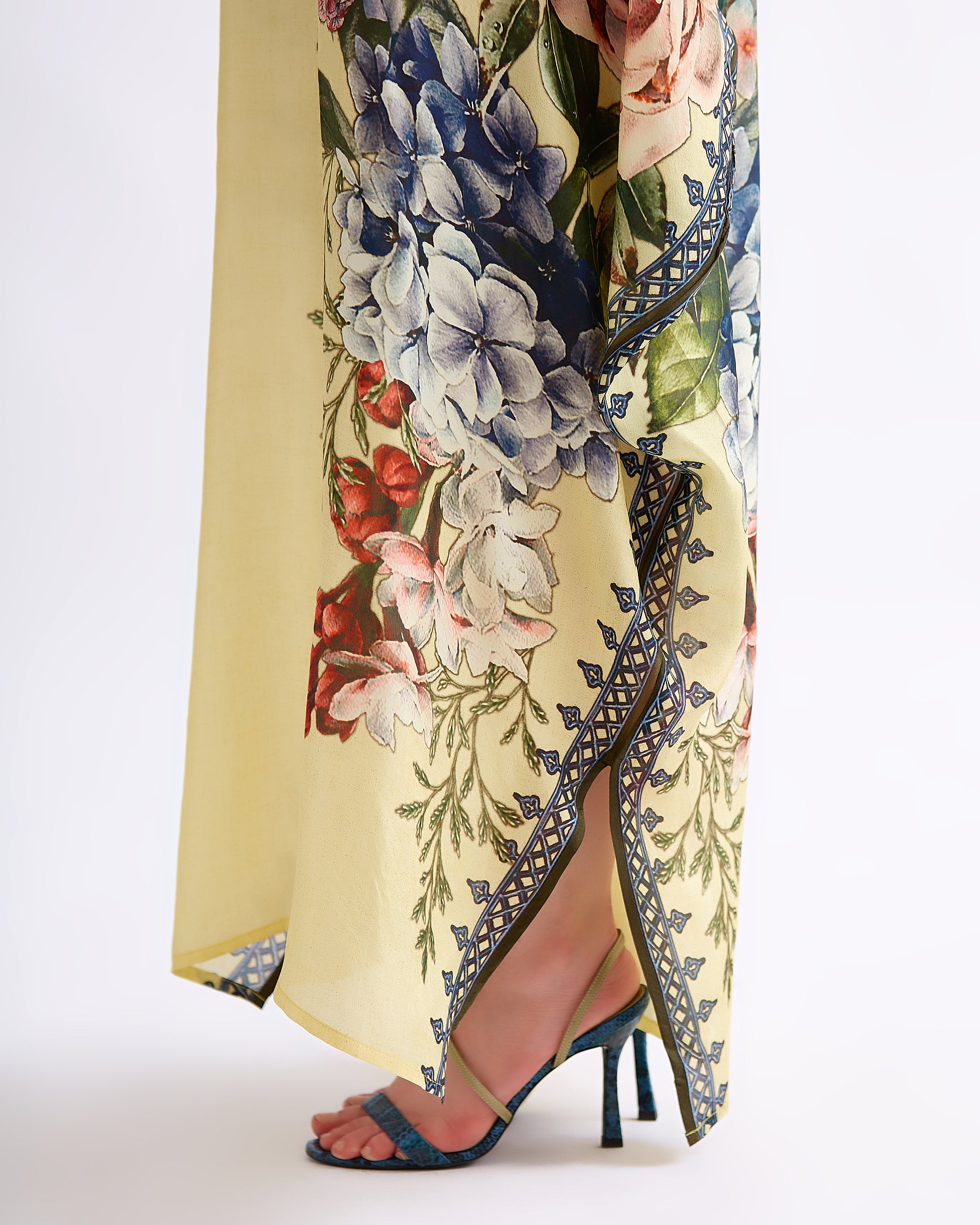 A Notting Hill Summer : Verusha - Buttercup