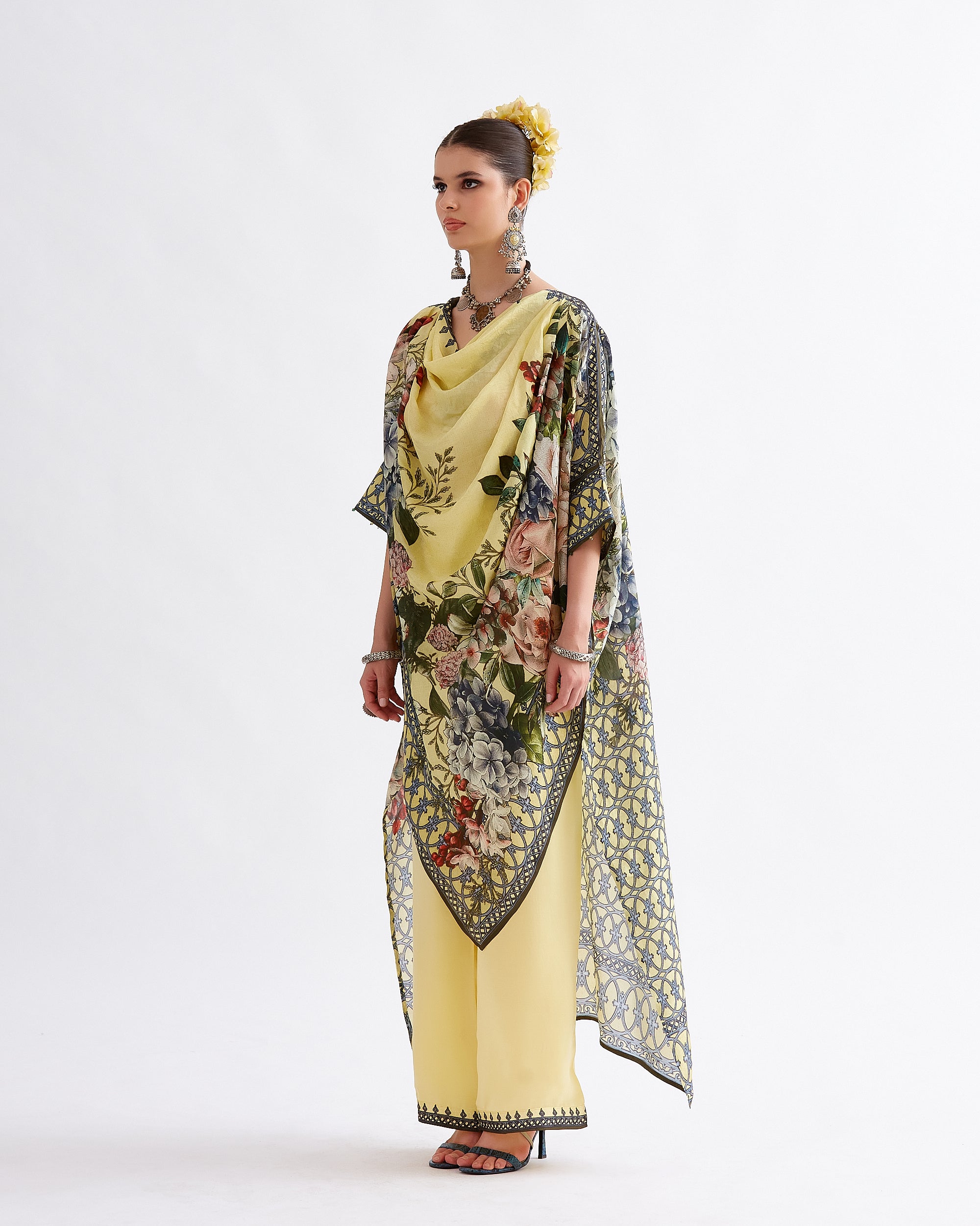 A Notting Hill Summer : Montijo - Buttercup