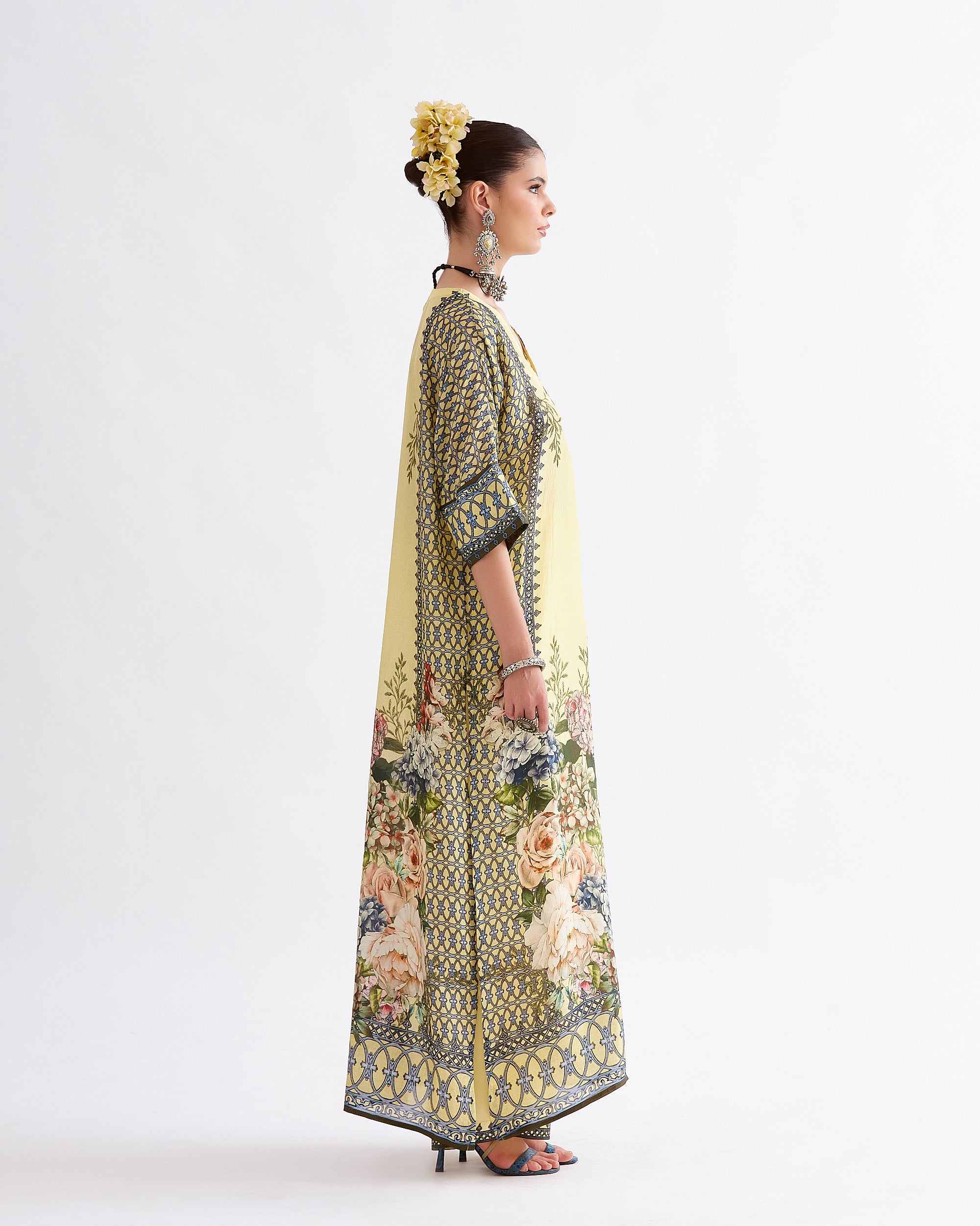 A Notting Hill Summer : Banera - Buttercup