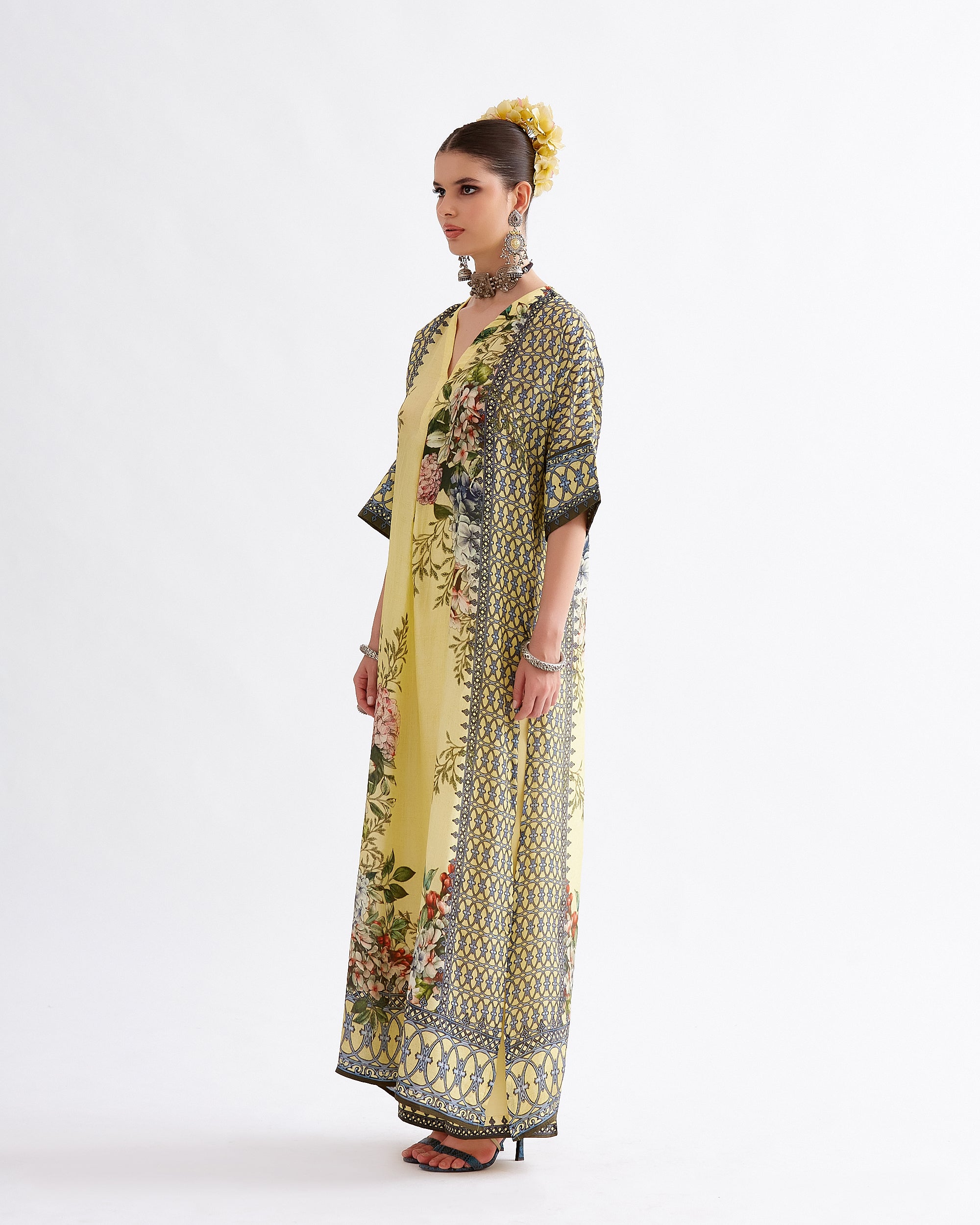 A Notting Hill Summer : Banera - Buttercup