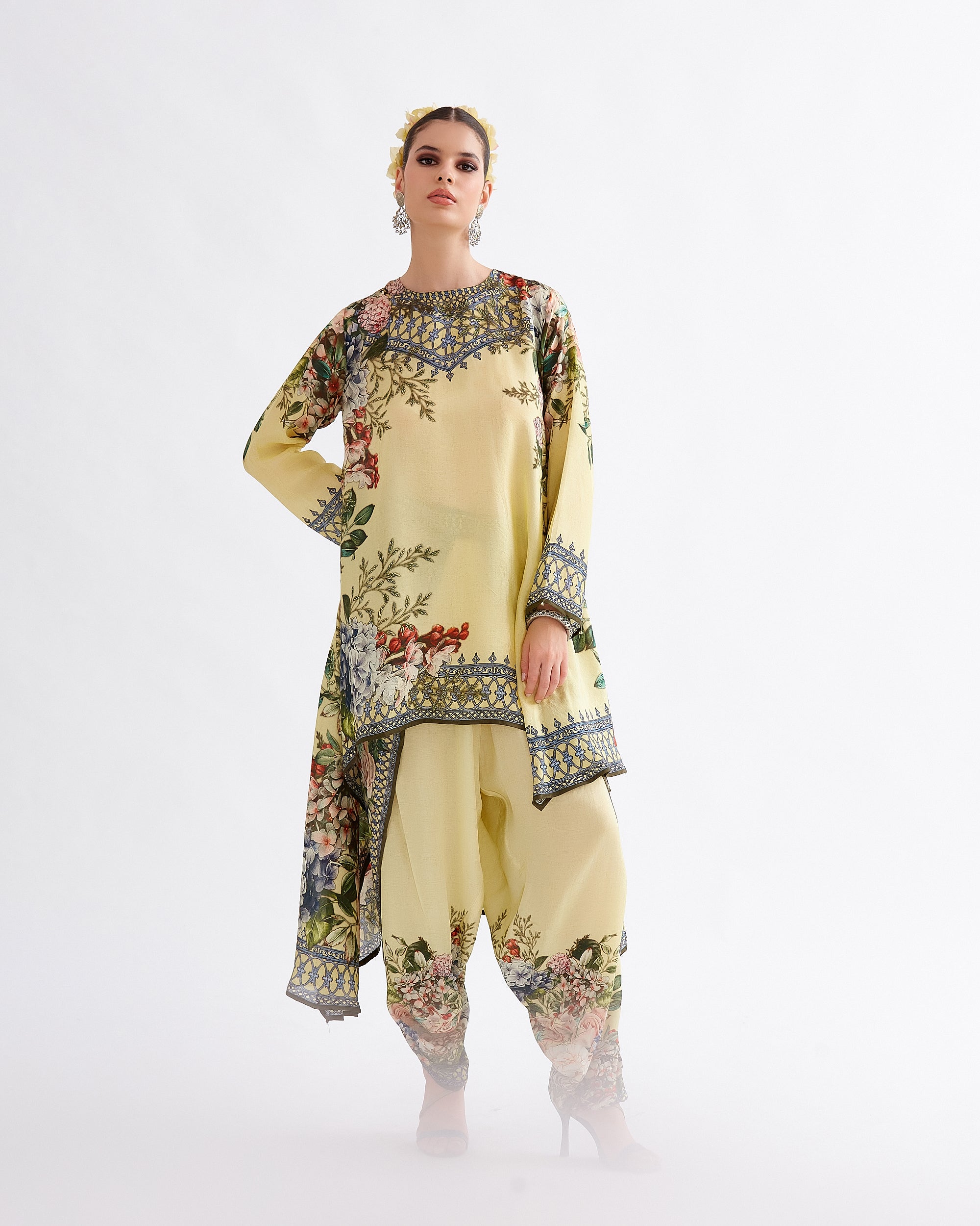 A Notting Hill Summer : Aafreen - Buttercup