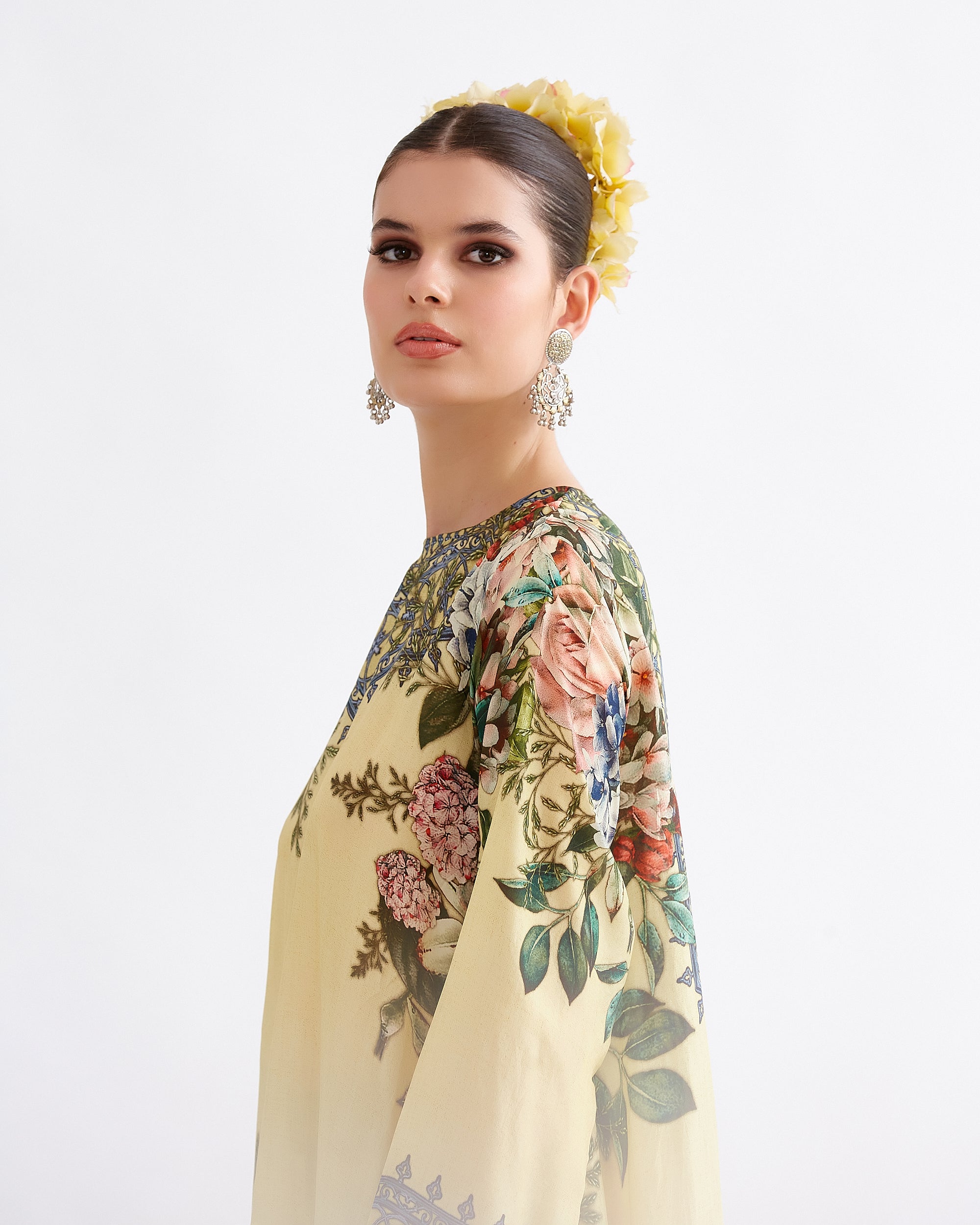 A Notting Hill Summer : Aafreen - Buttercup