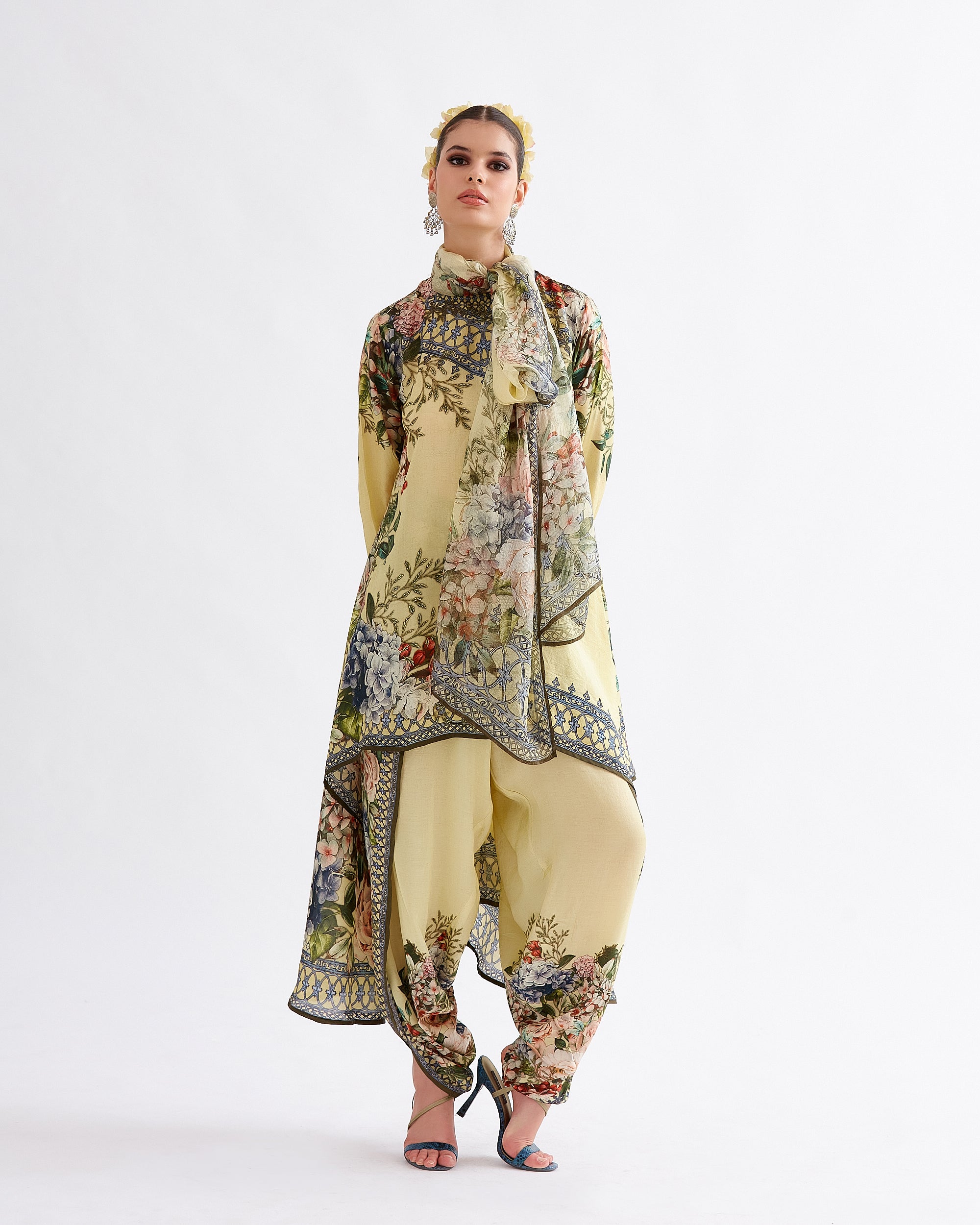 A Notting Hill Summer : Aafreen - Buttercup