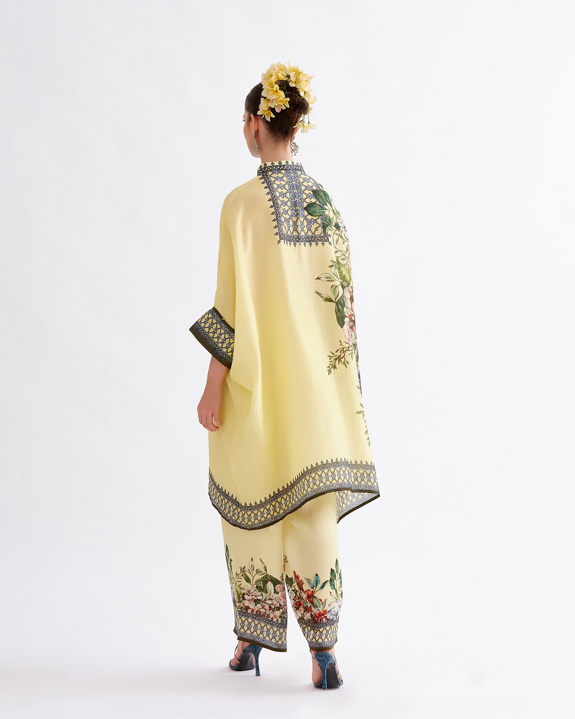 A Notting Hill Summer : Chanel 36" - Buttercup