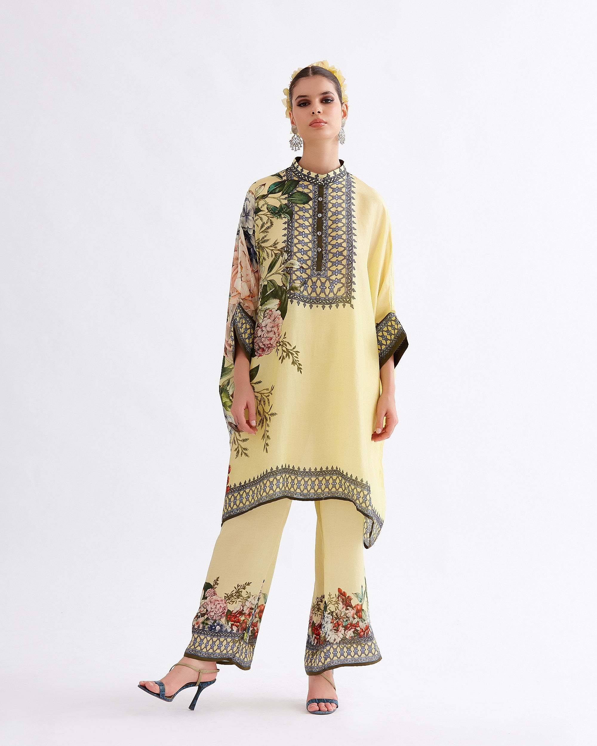 A Notting Hill Summer : Chanel 36" - Buttercup