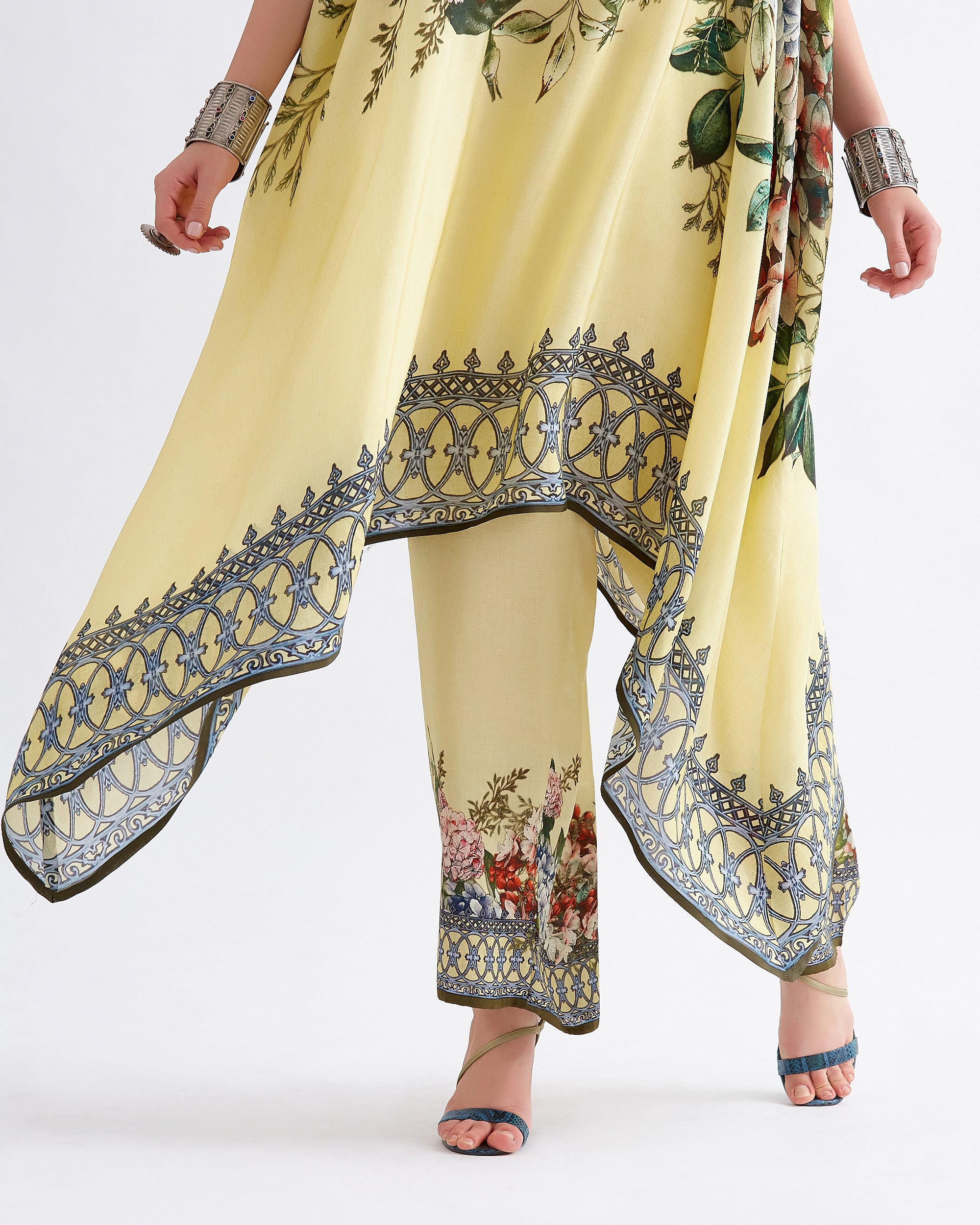 A Notting Hill Summer : Lavanya - Buttercup