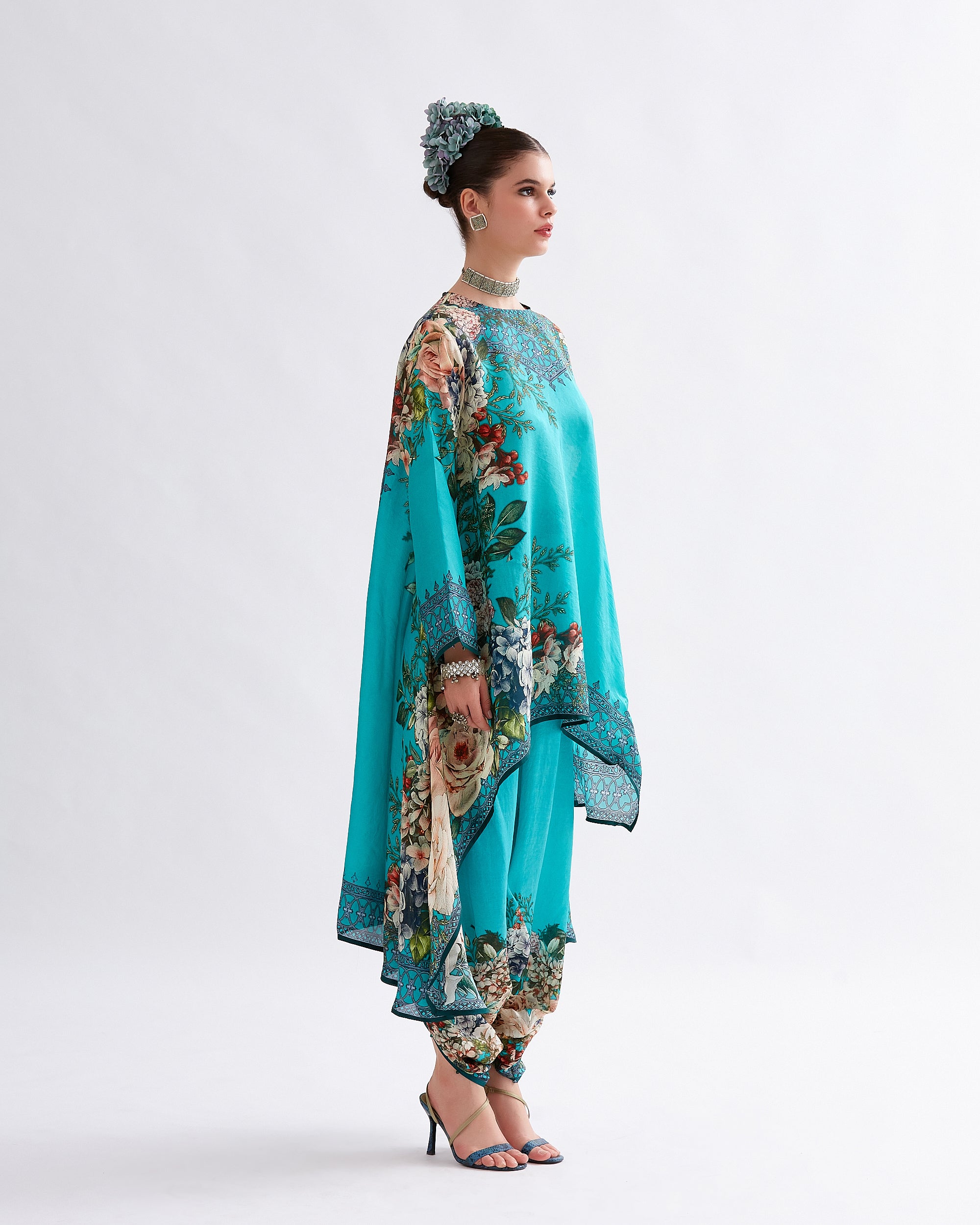 A Notting Hill Summer : Aafreen - Jade