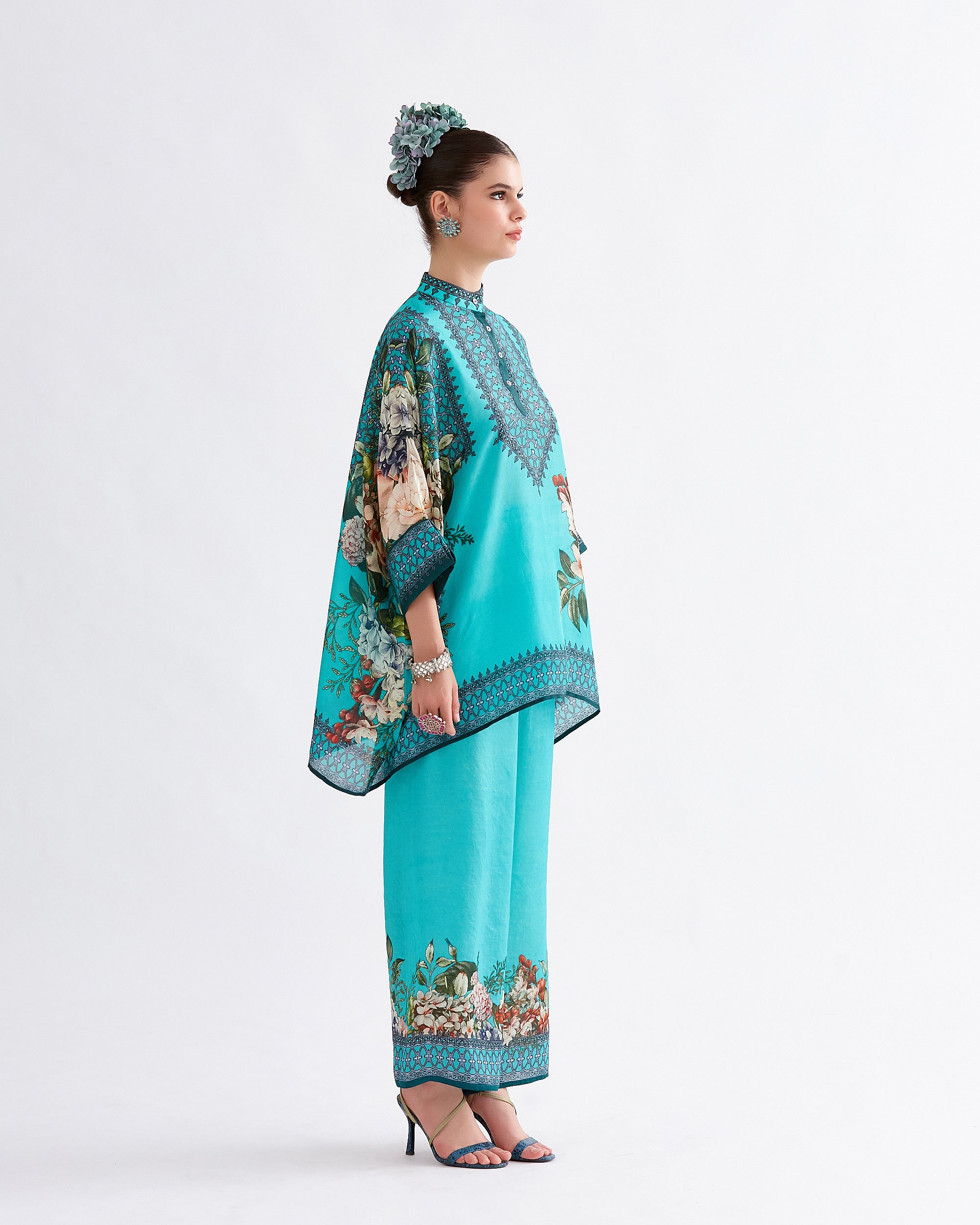 A Notting Hill Summer : Chanel - Jade