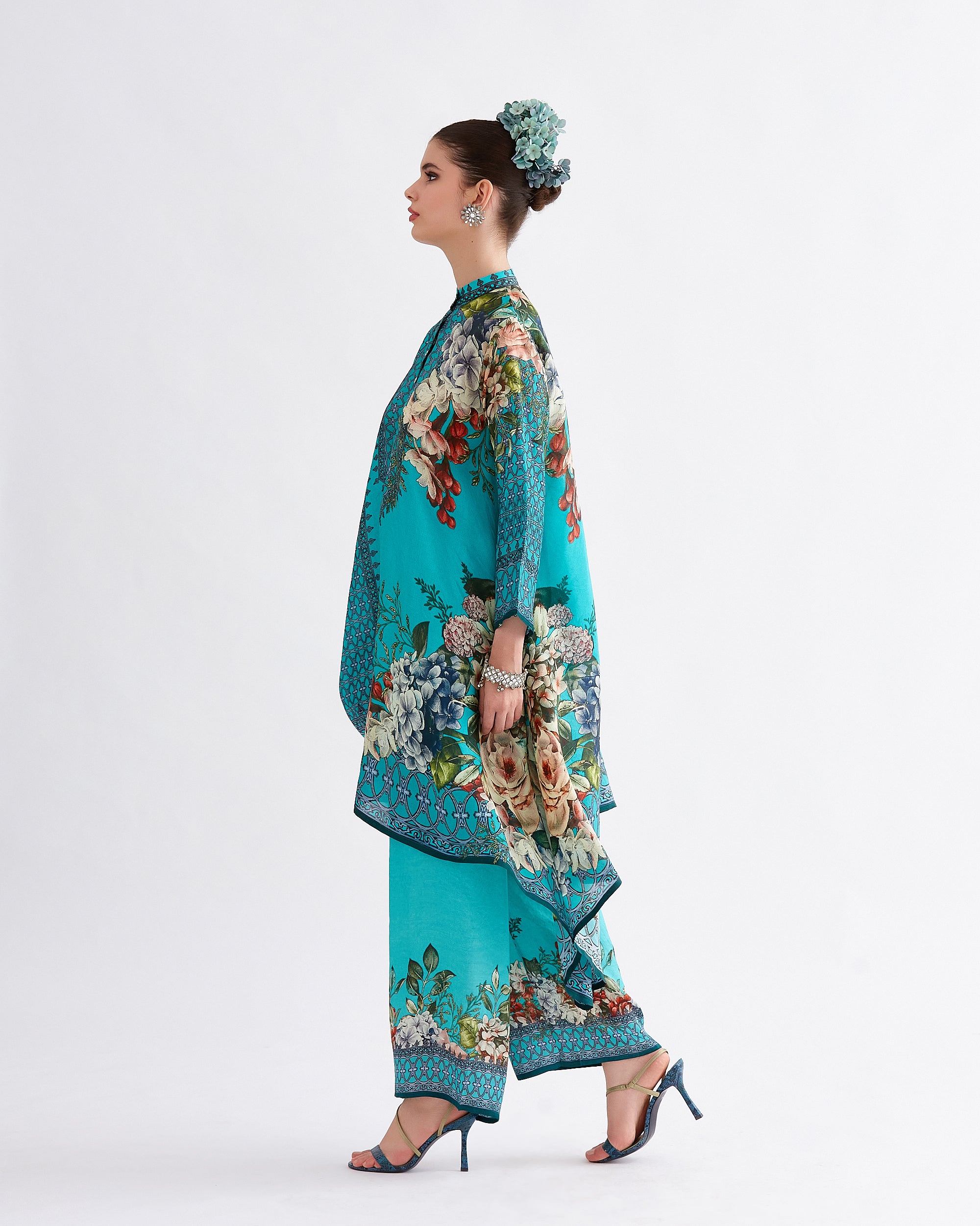 A Notting Hill Summer : Navya - Jade