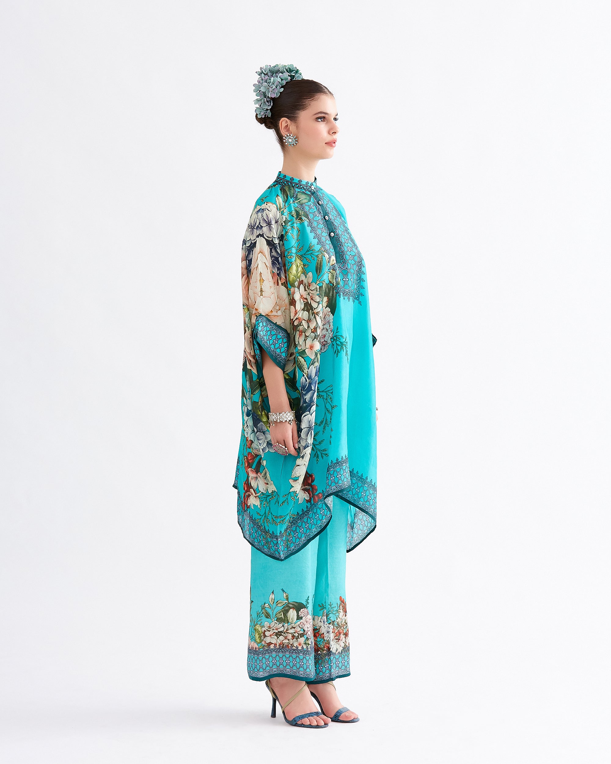 A Notting Hill Summer : Chanel 36" - Jade