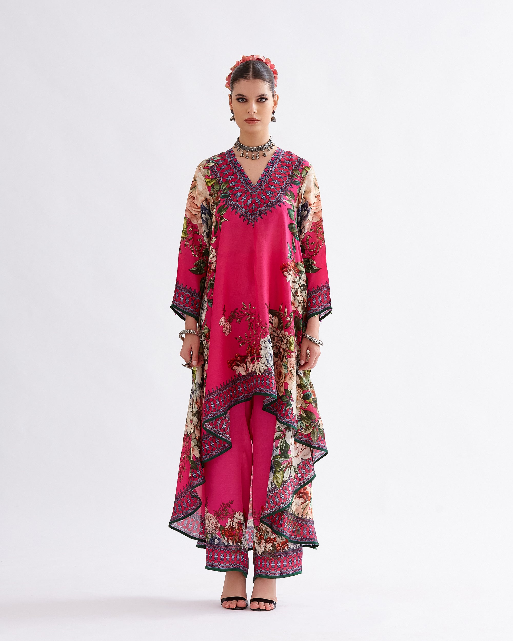 A Notting Hill Summer : Aarvi - Fuchsia