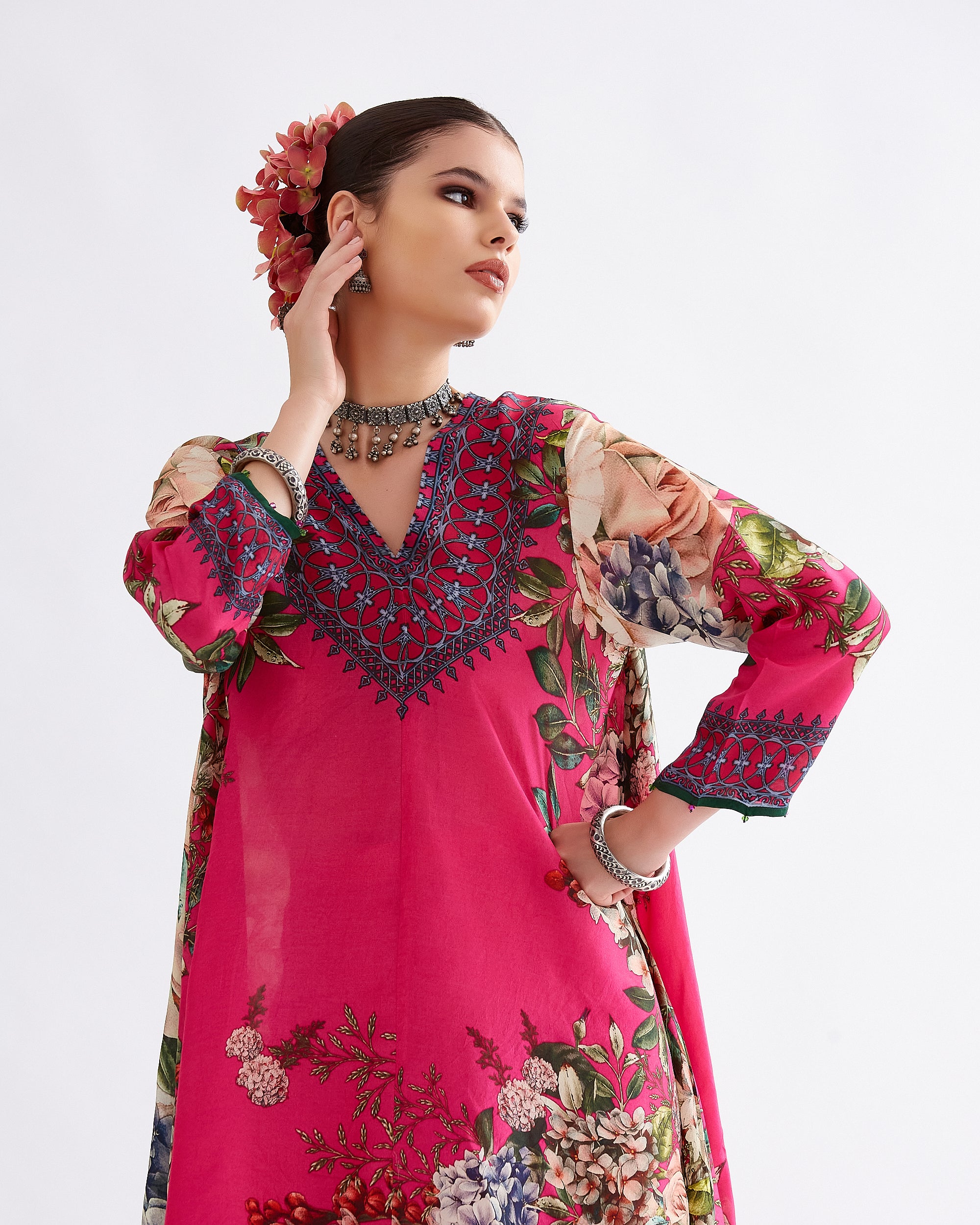 A Notting Hill Summer : Aarvi - Fuchsia