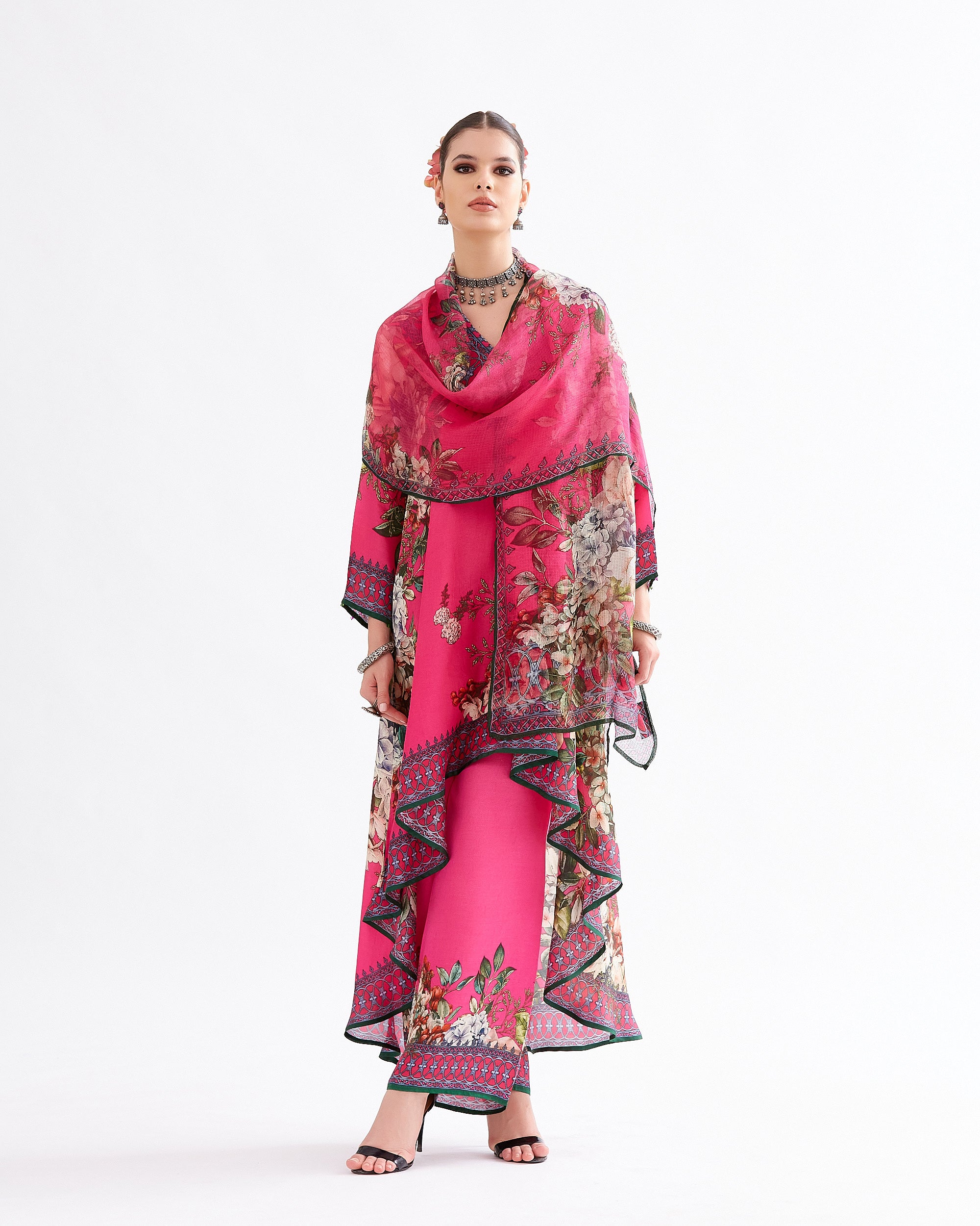 A Notting Hill Summer : Aarvi - Fuchsia