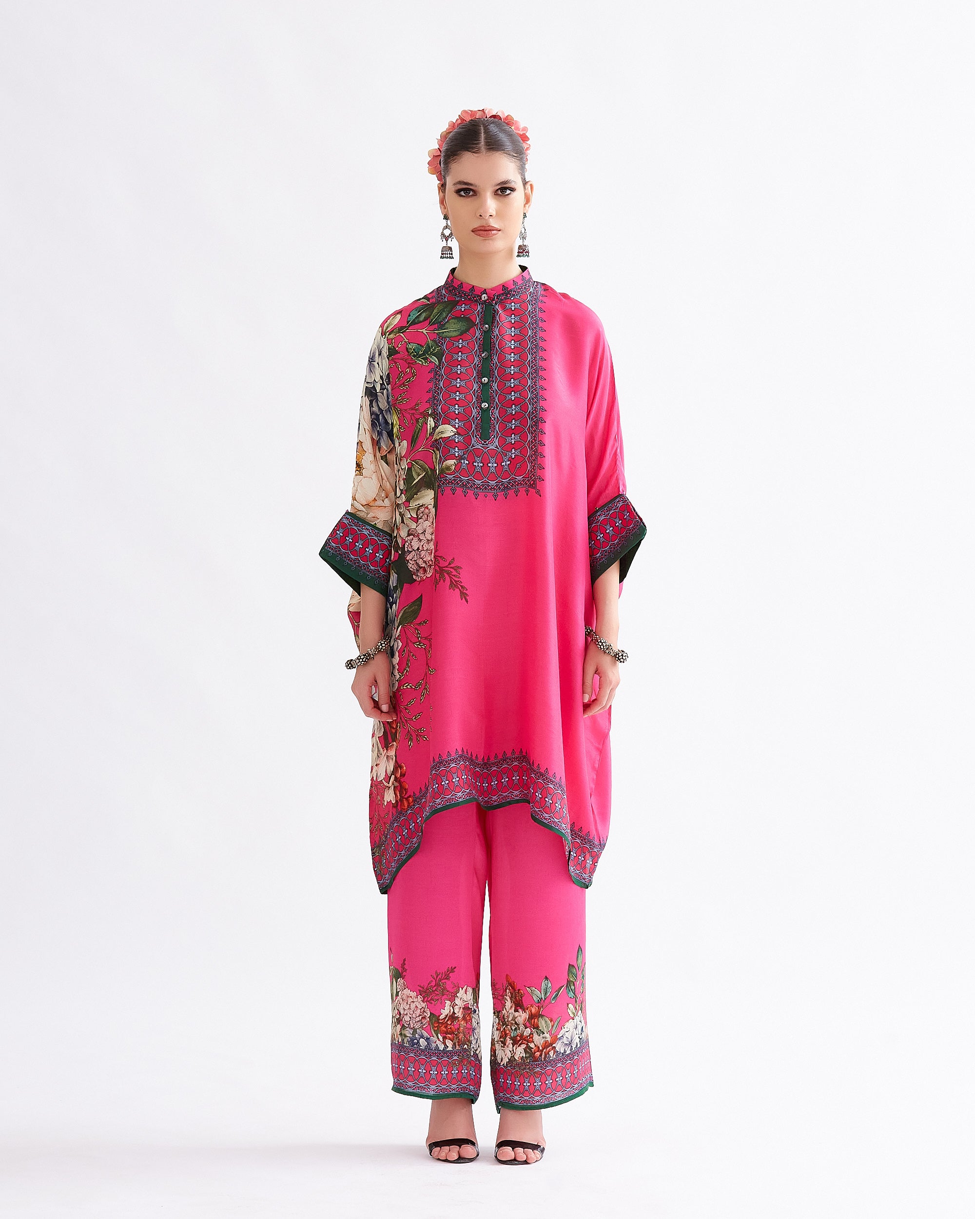 A Notting Hill Summer : Chanel 36" - Fuchsia