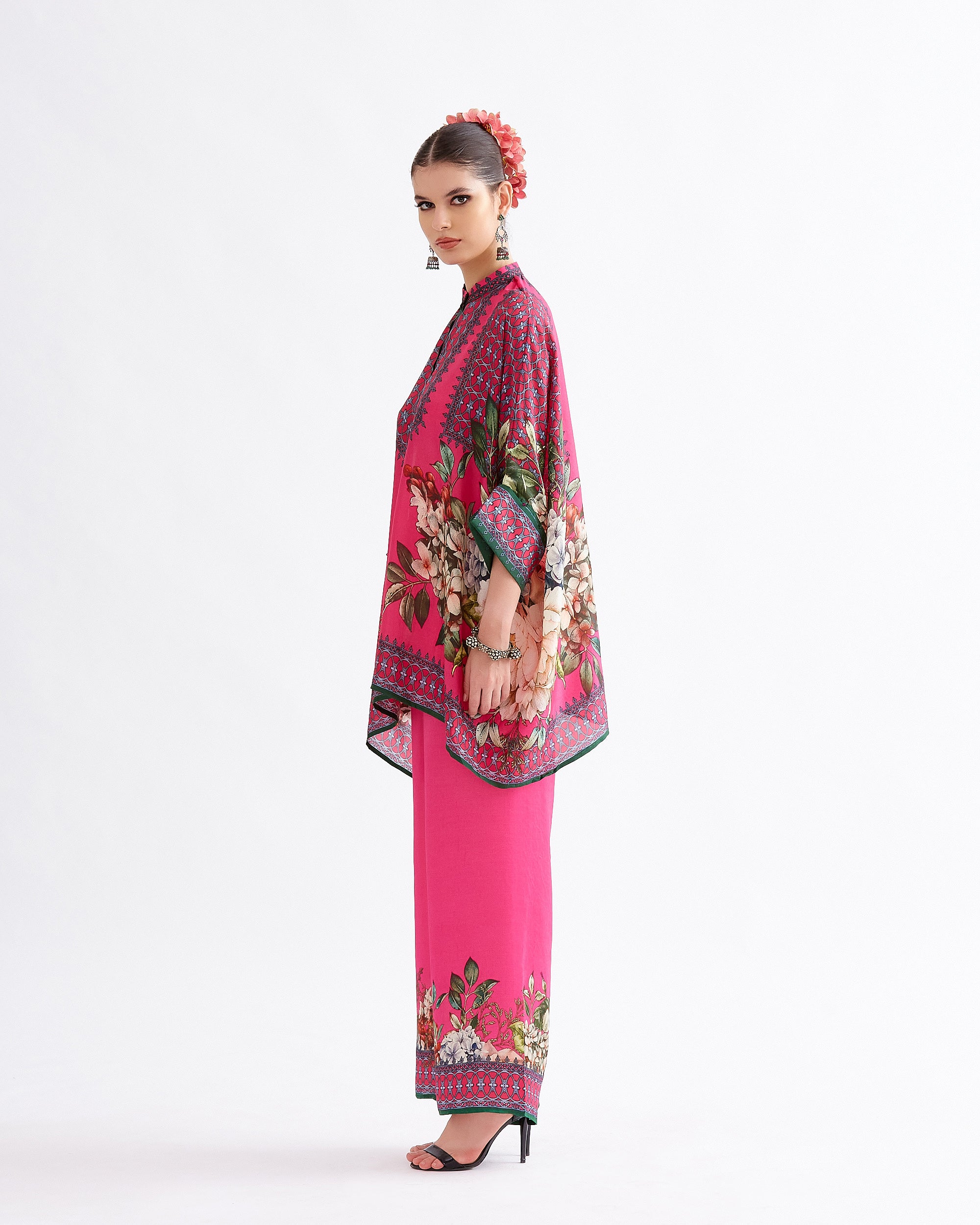 A Notting Hill Summer : Chanel - Fuchsia